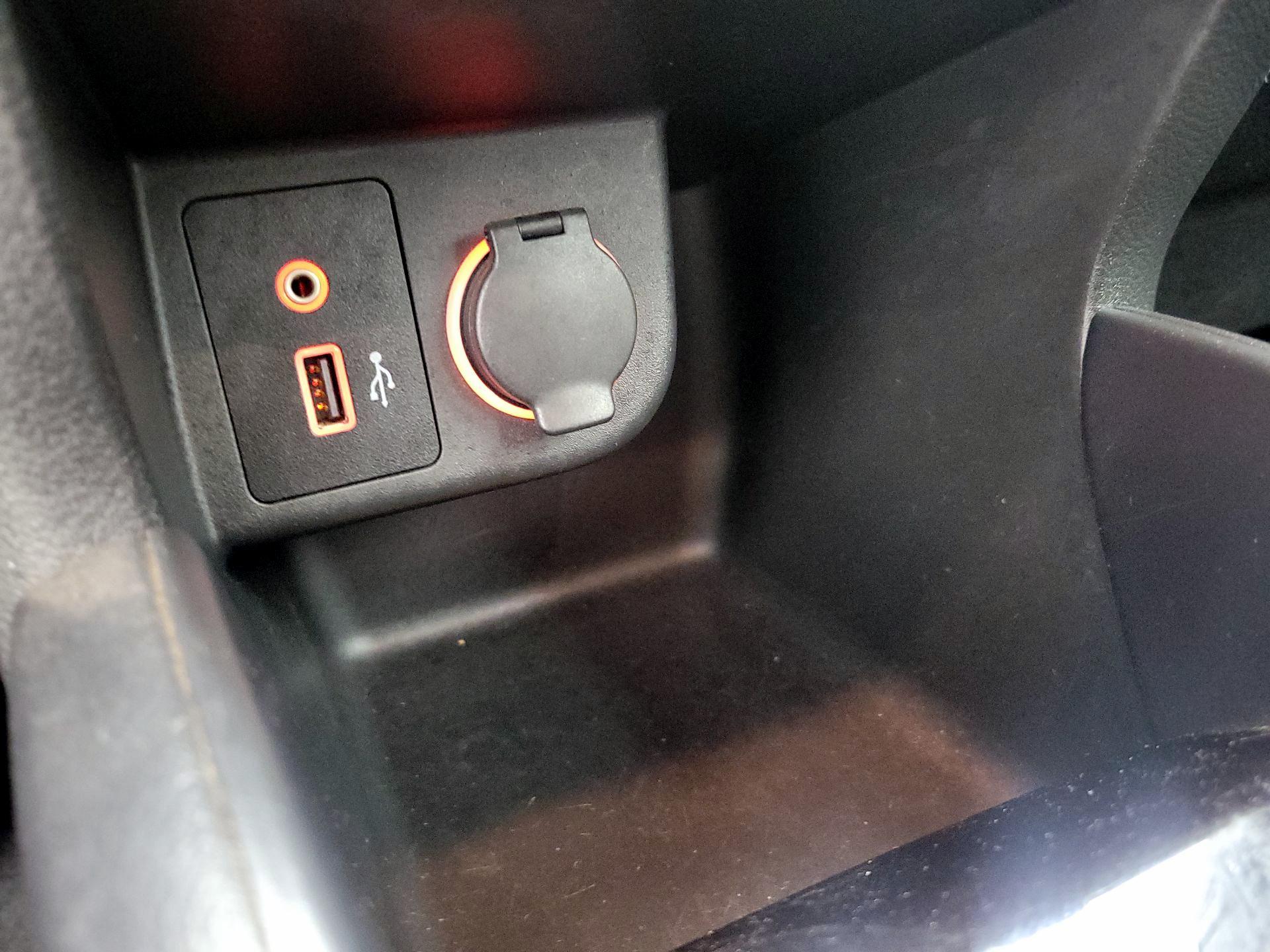 Thumbnail: 2020 Nissan Kicks - 18