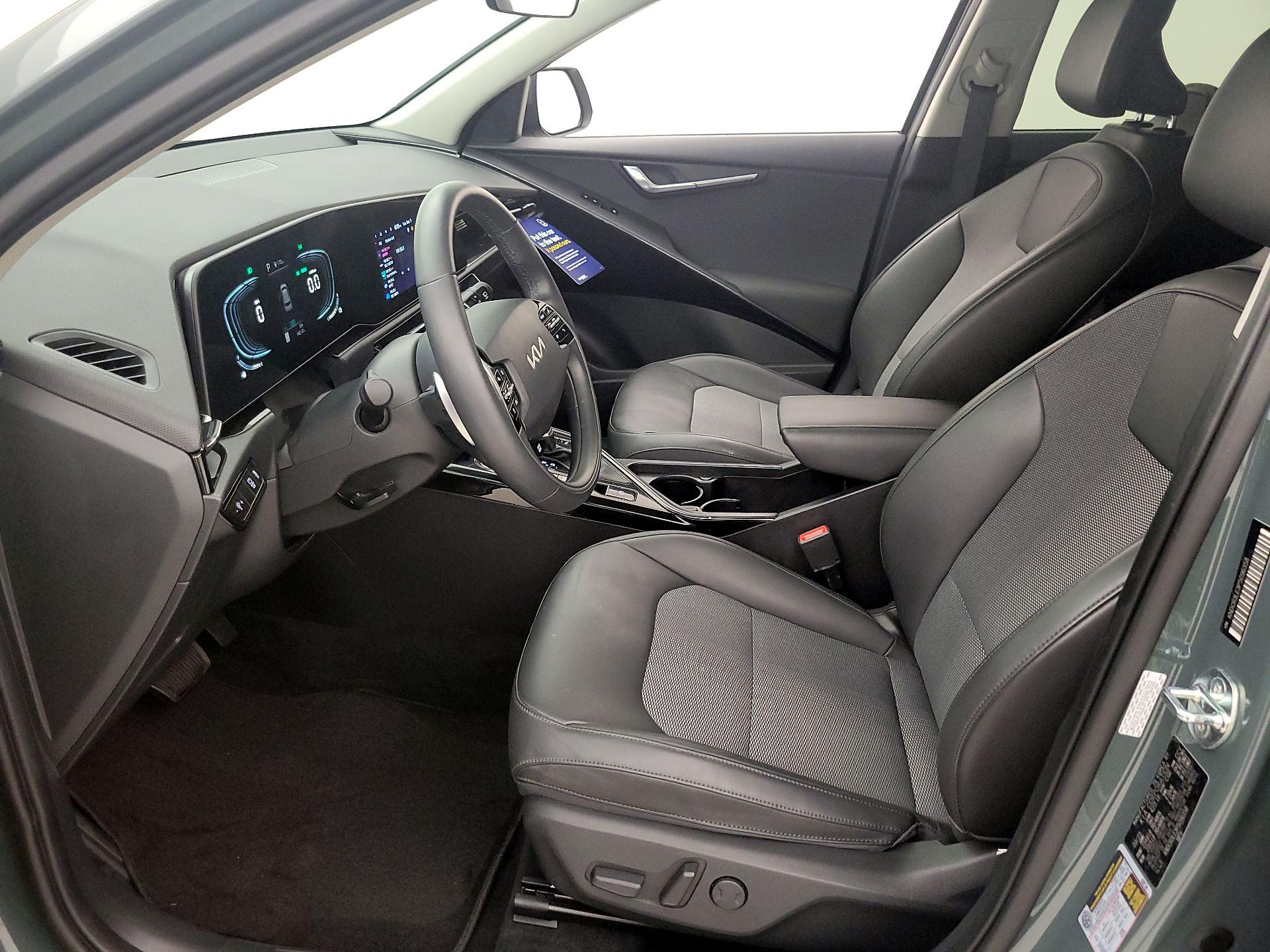 Thumbnail: 2023 Kia Niro - 11