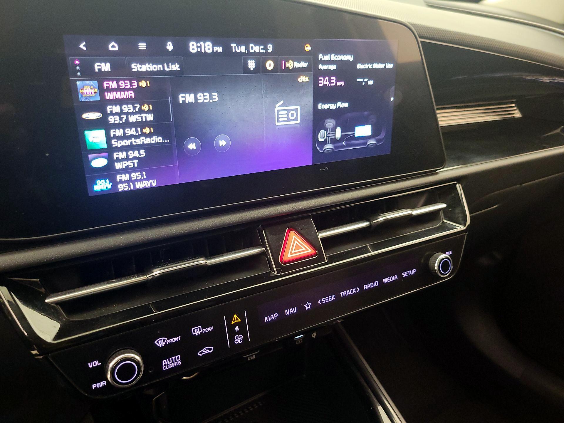 Thumbnail: 2023 Kia Niro - 15