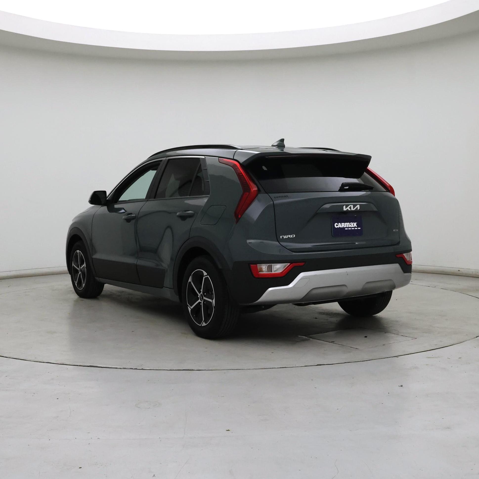 Thumbnail: 2023 Kia Niro - 2