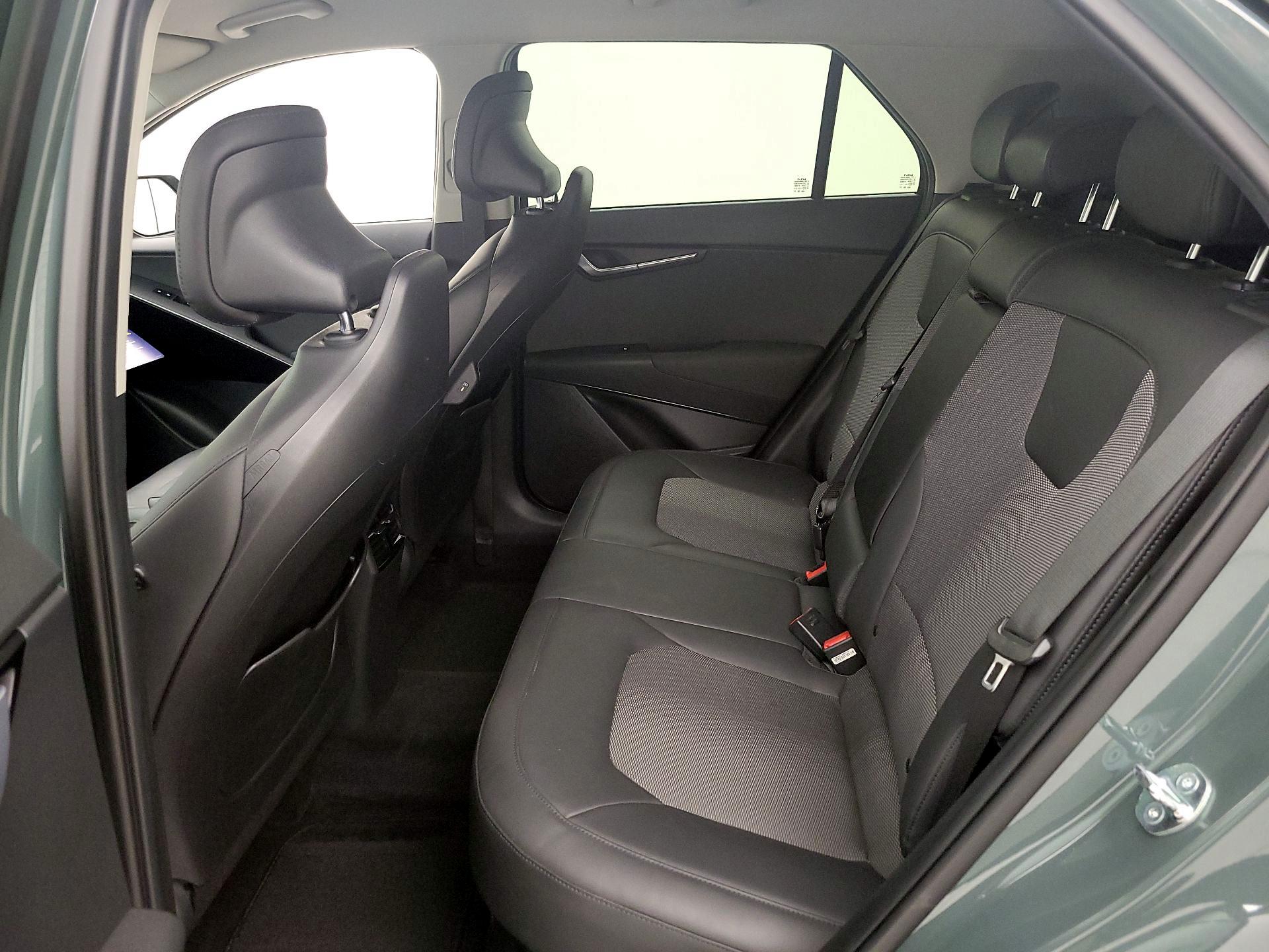 Thumbnail: 2023 Kia Niro - 19