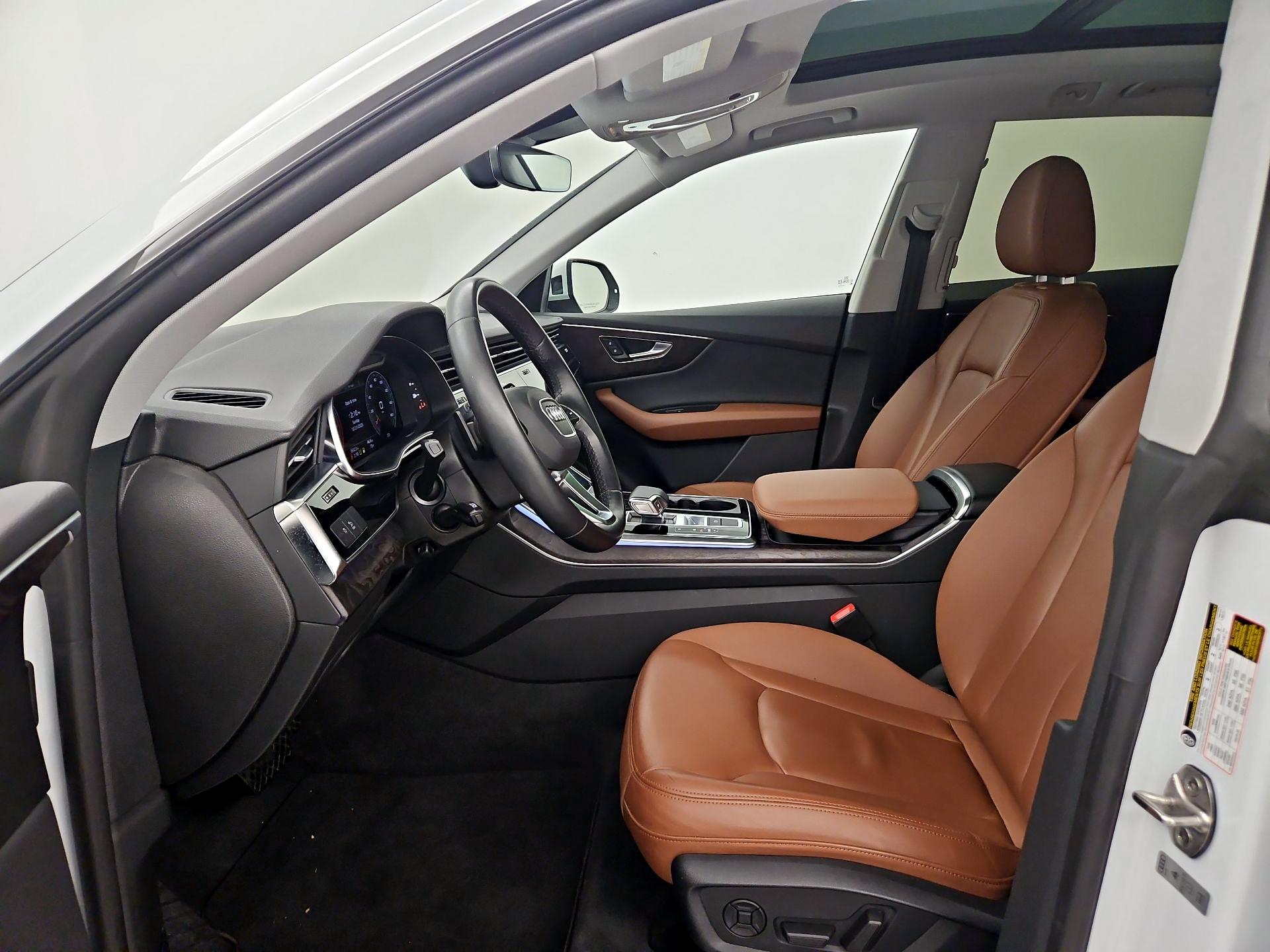 Thumbnail: 2022 Audi Q8 - 11