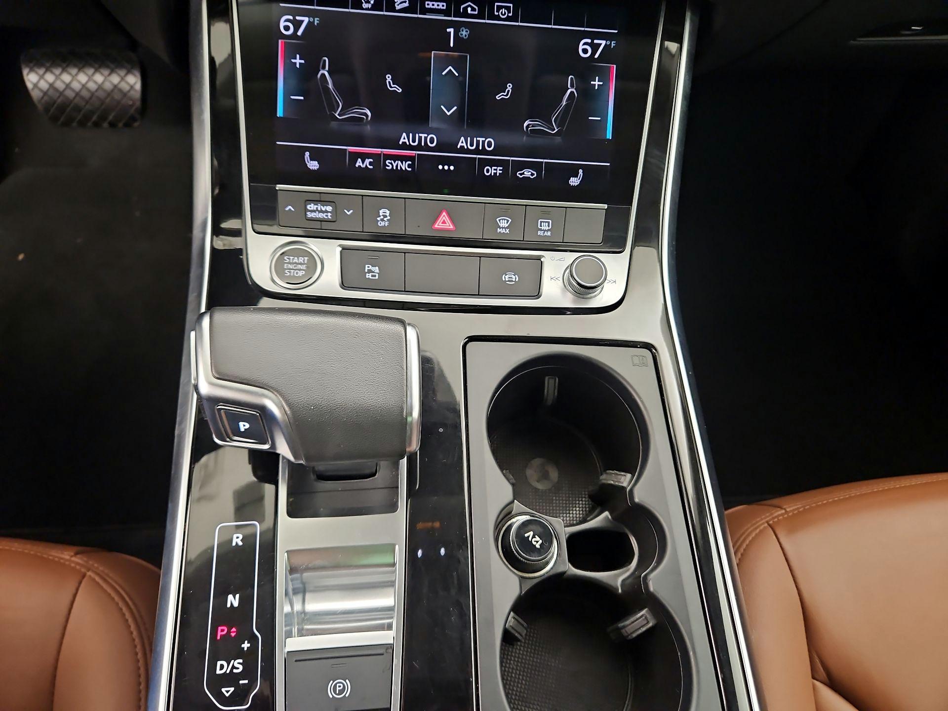 Thumbnail: 2022 Audi Q8 - 18