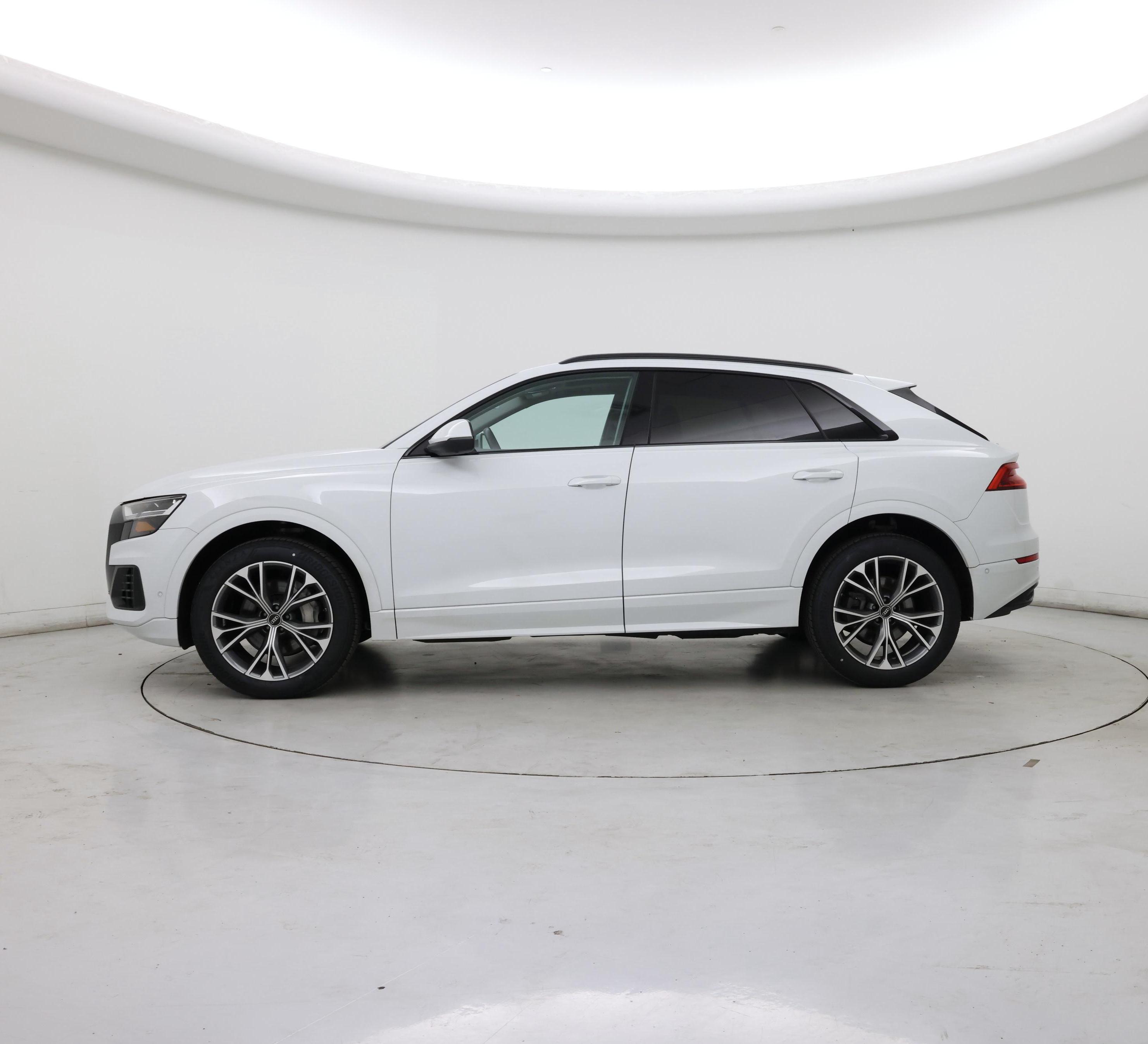 Thumbnail: 2022 Audi Q8 - 3