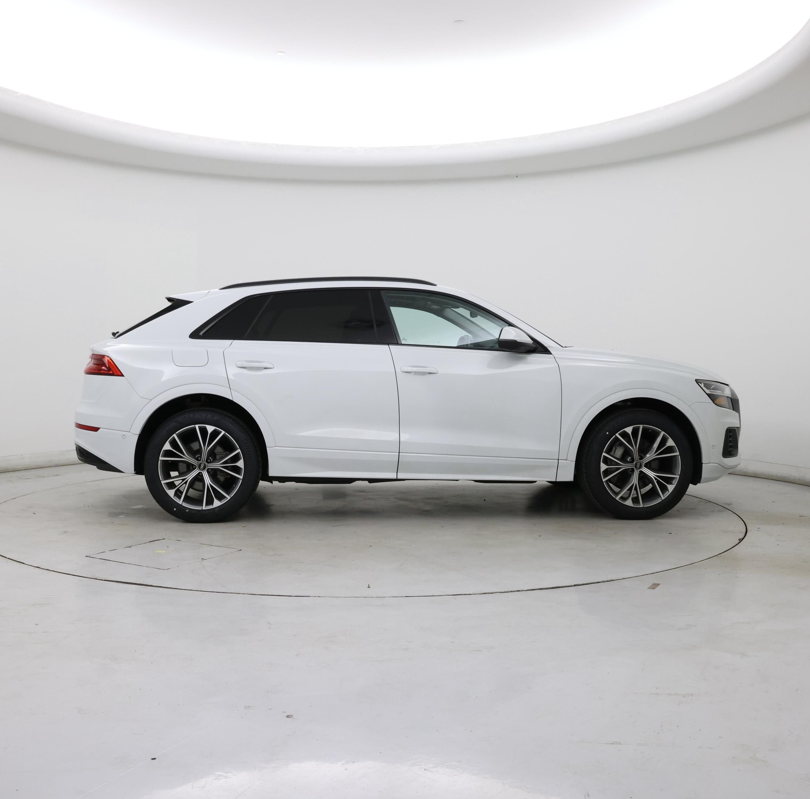 Thumbnail: 2022 Audi Q8 - 7