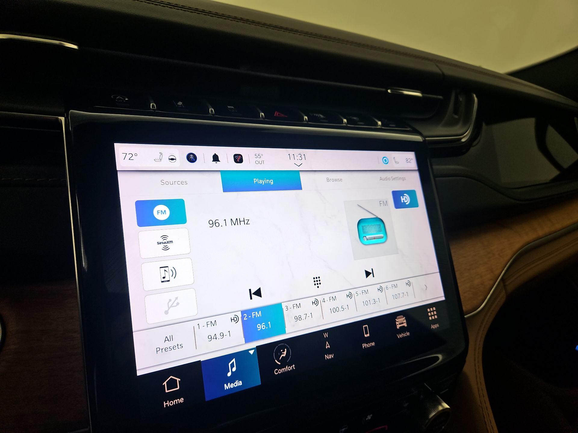 Thumbnail: 2022 Jeep Grand Cherokee - 16