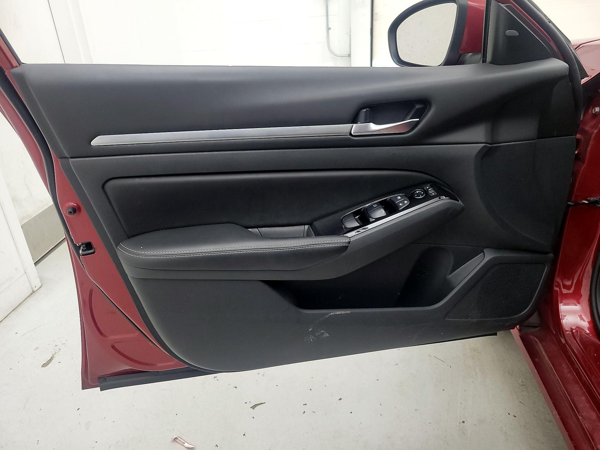 Thumbnail: 2023 Nissan Altima - 12