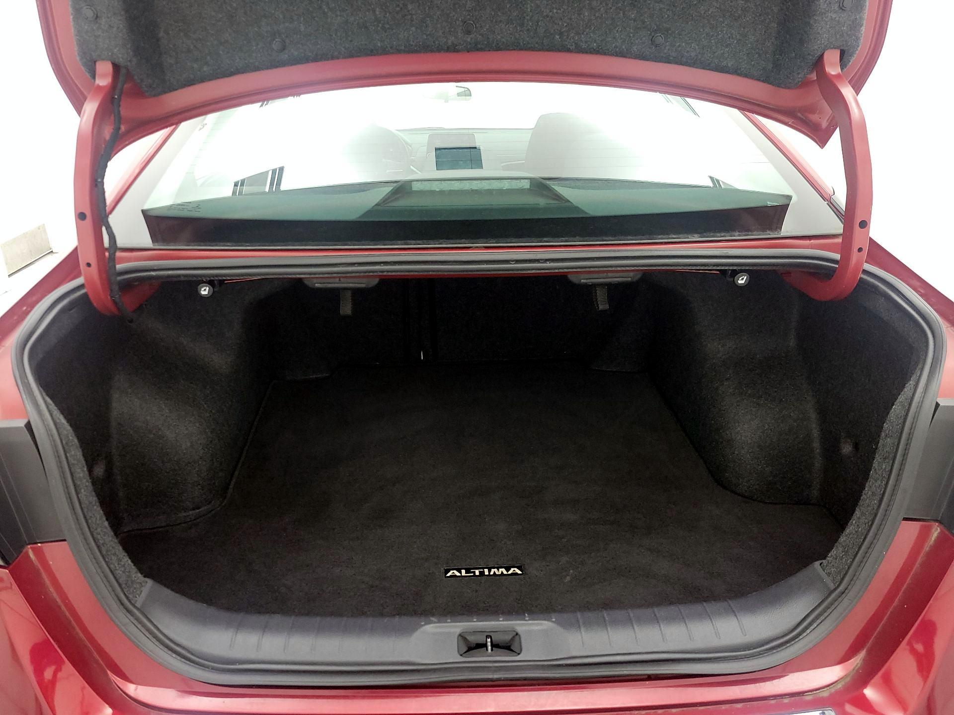 Thumbnail: 2023 Nissan Altima - 18