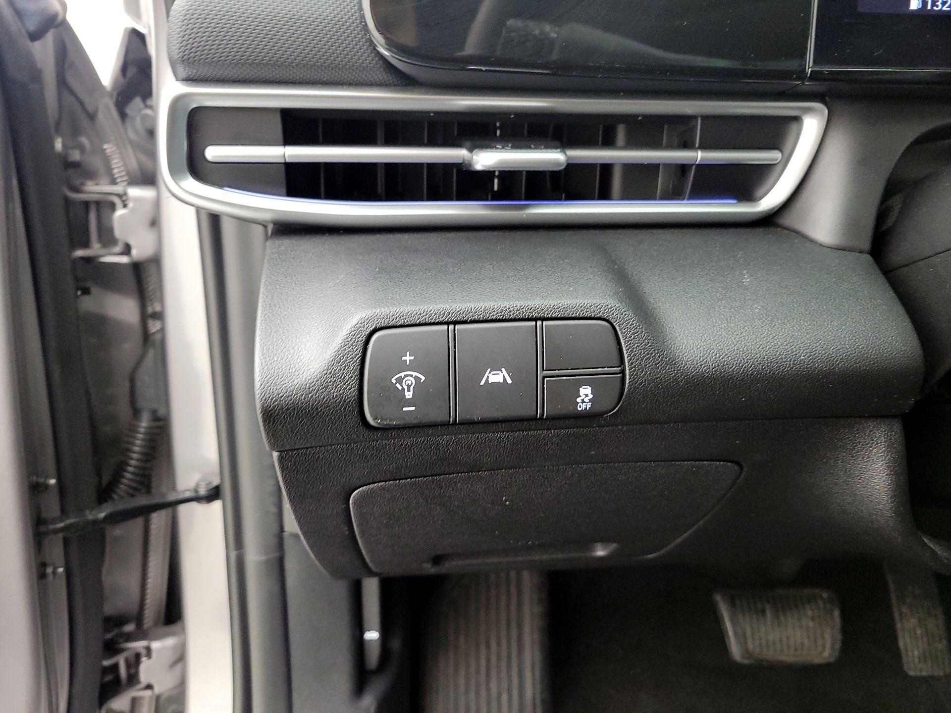 Thumbnail: 2023 Hyundai Elantra - 13