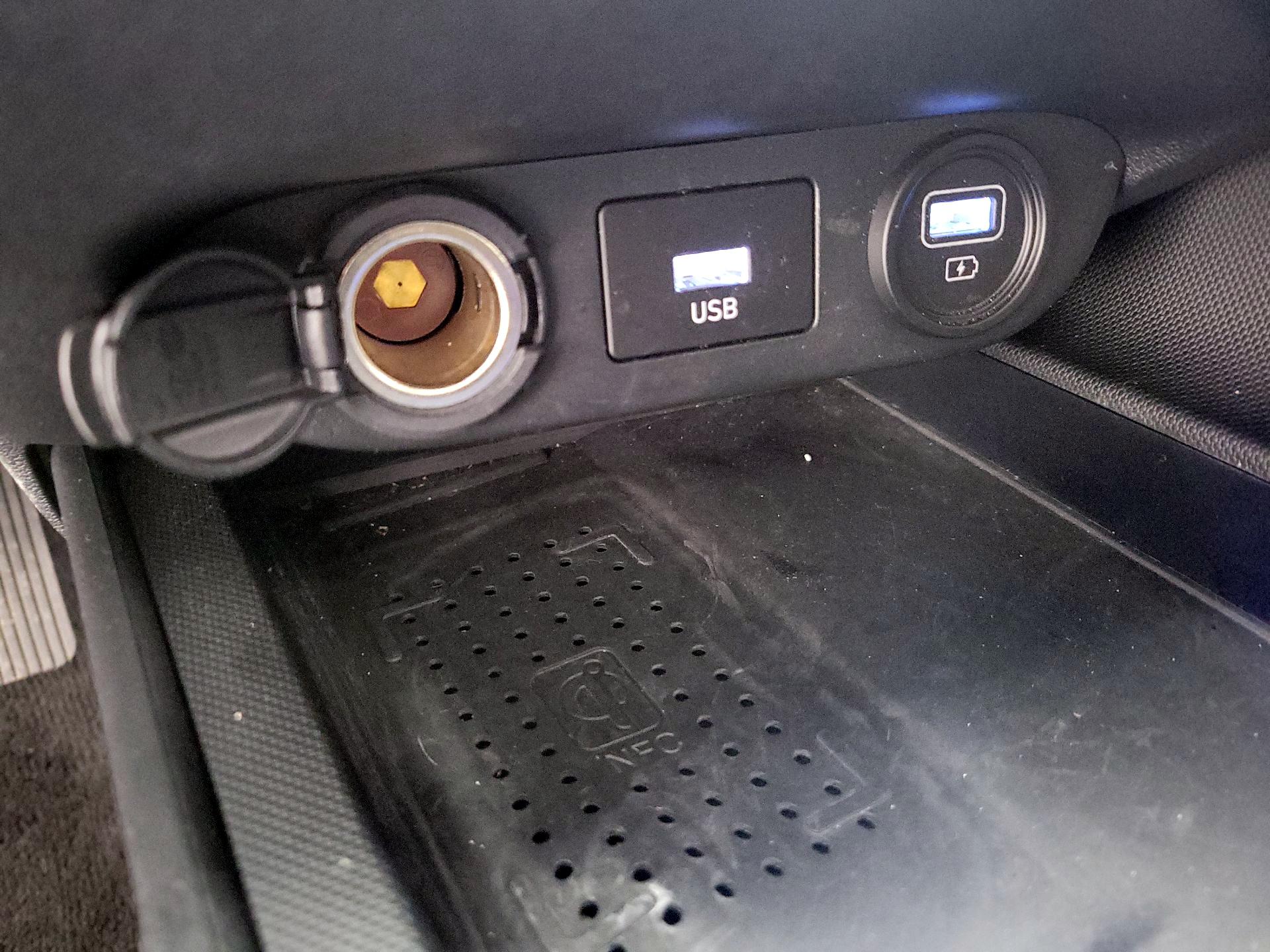 Thumbnail: 2023 Hyundai Elantra - 18