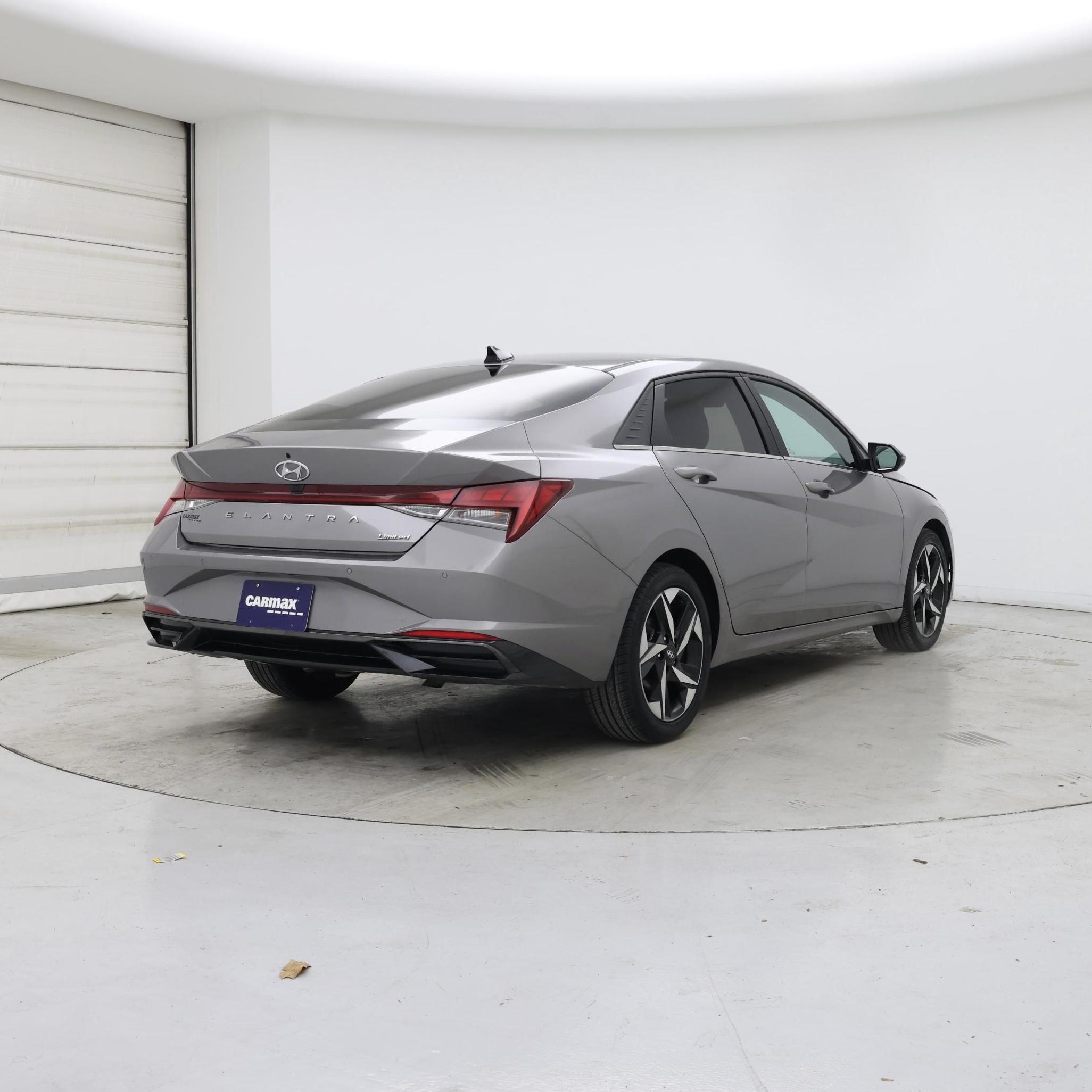 Thumbnail: 2023 Hyundai Elantra - 8