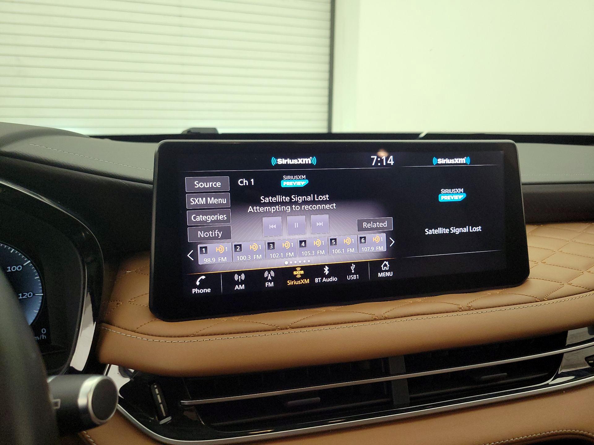 Thumbnail: 2023 INFINITI QX60 - 16