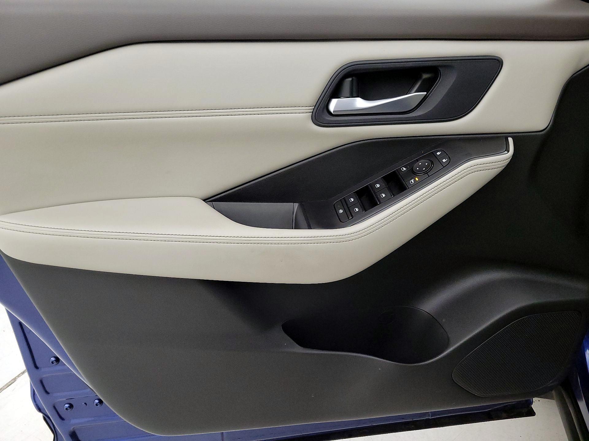 Thumbnail: 2023 Nissan Rogue - 12