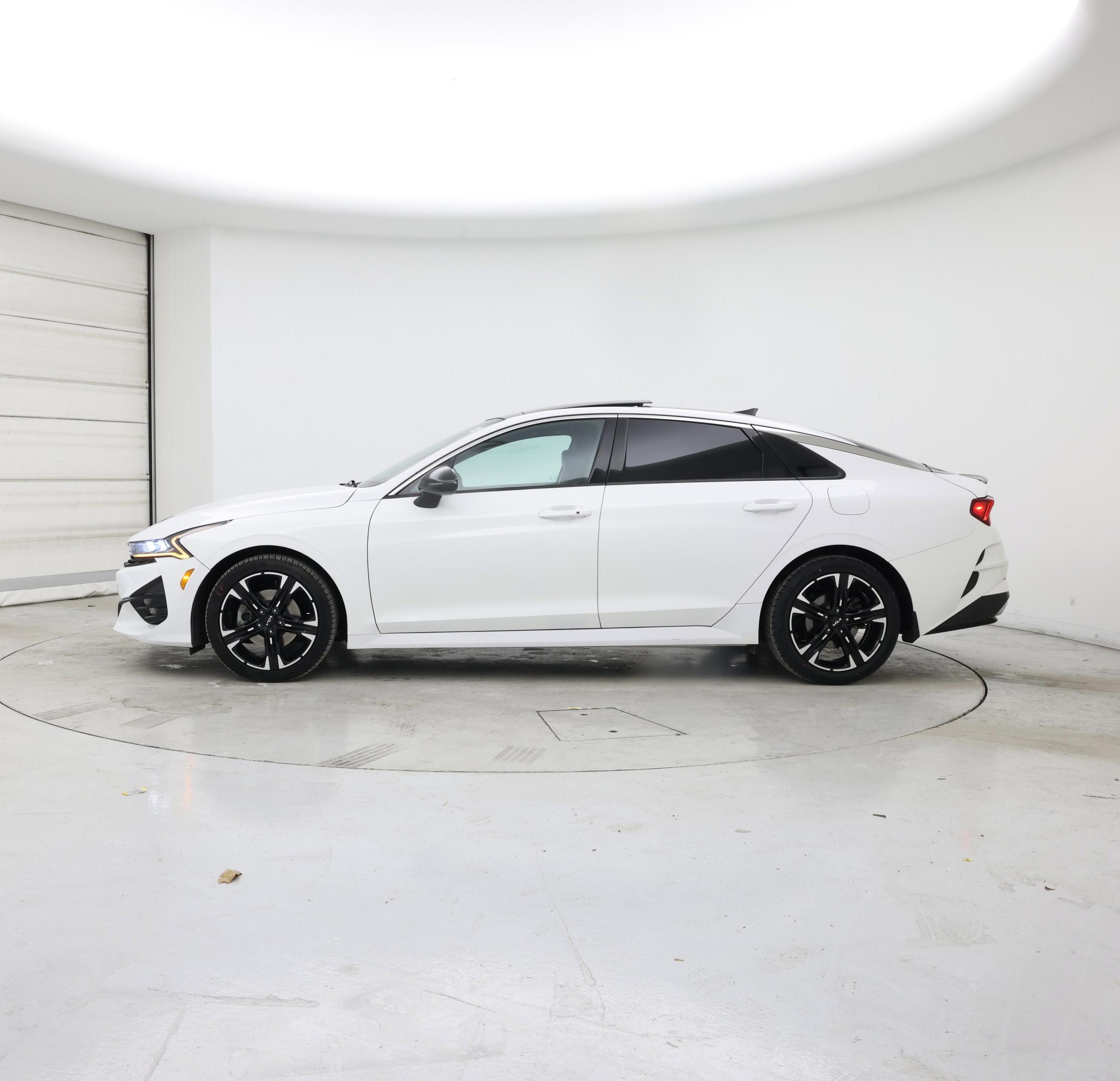 Thumbnail: 2022 Kia K5 - 3