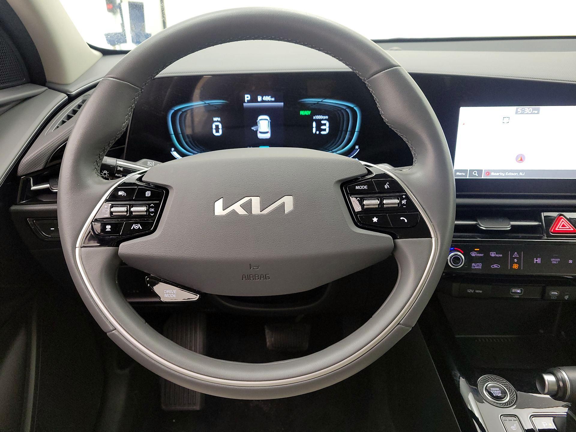 Thumbnail: 2023 Kia Niro - 10