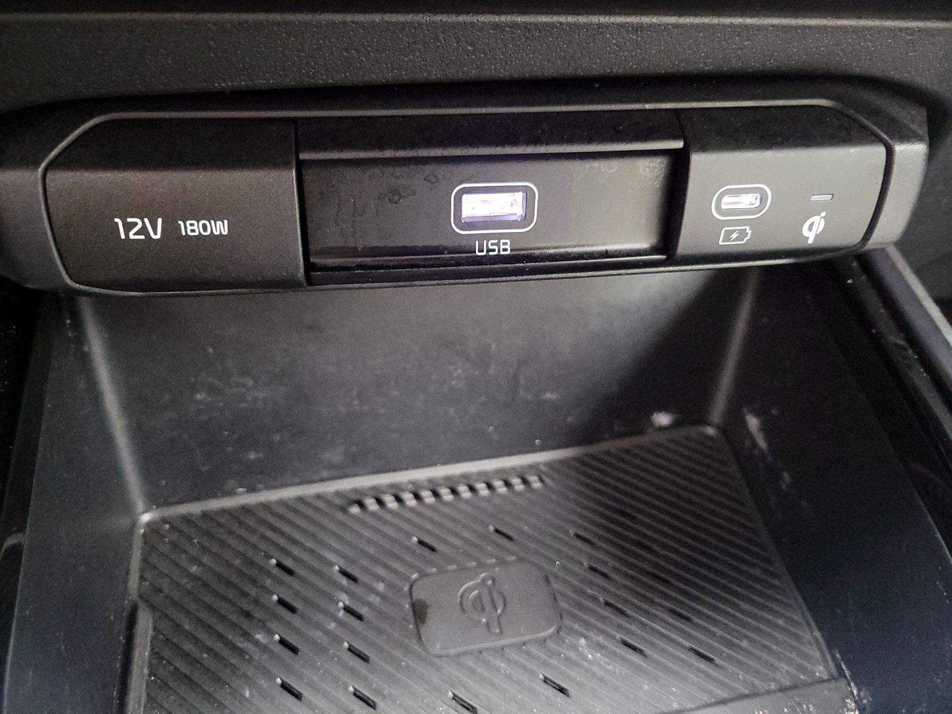 Thumbnail: 2023 Kia Niro - 19