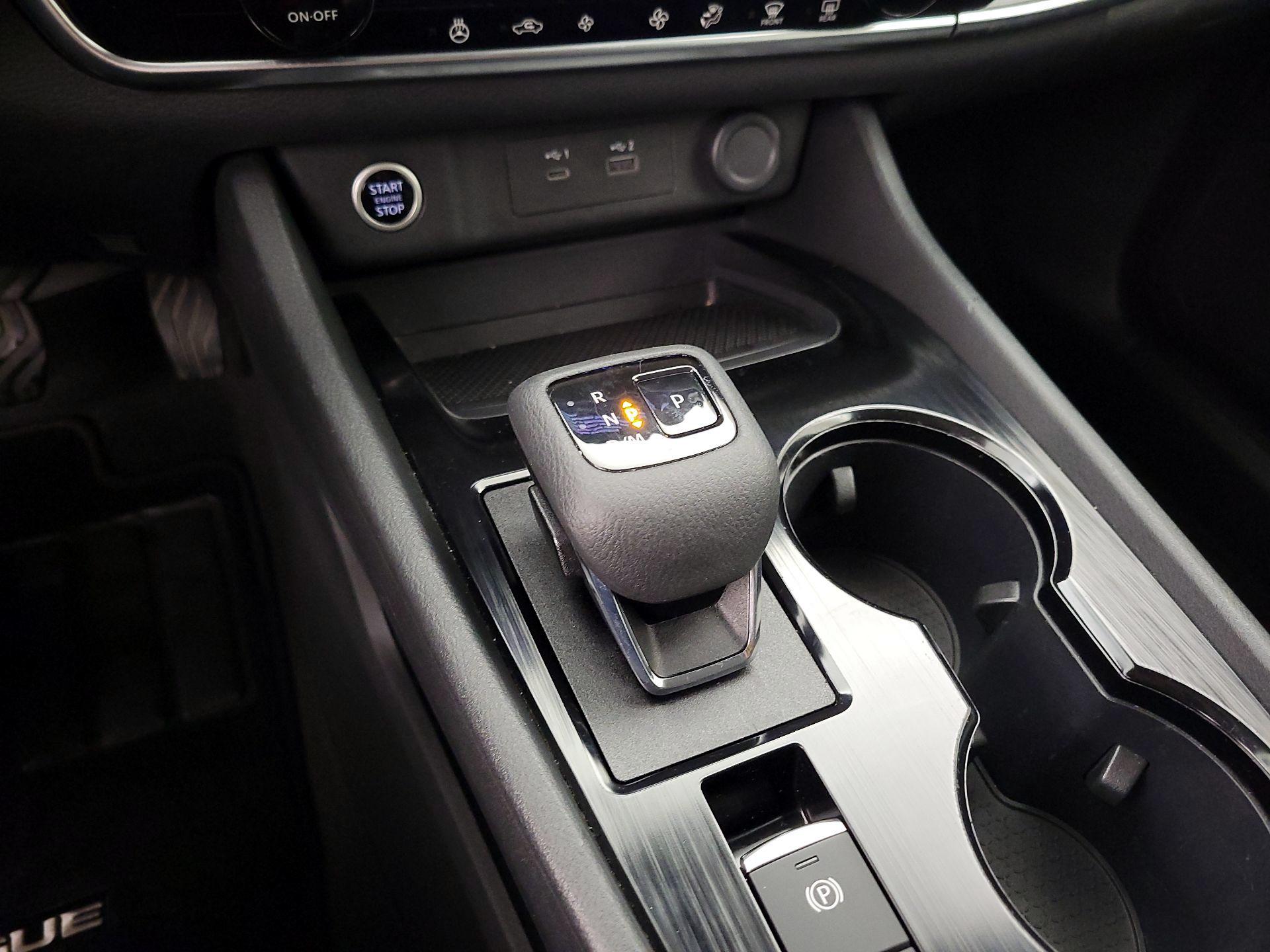 Thumbnail: 2023 Nissan Rogue - 17