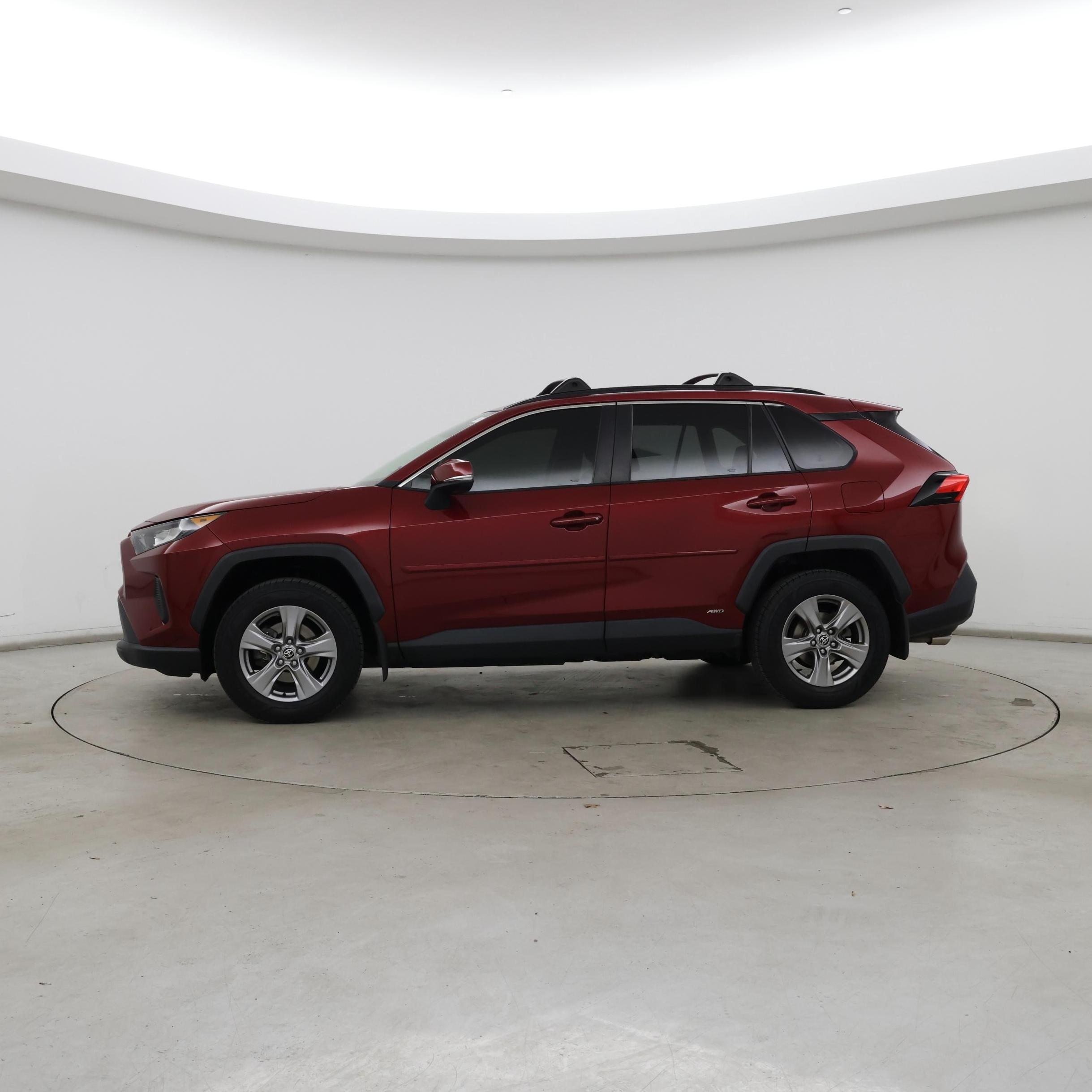 Thumbnail: 2022 Toyota RAV4 - 3