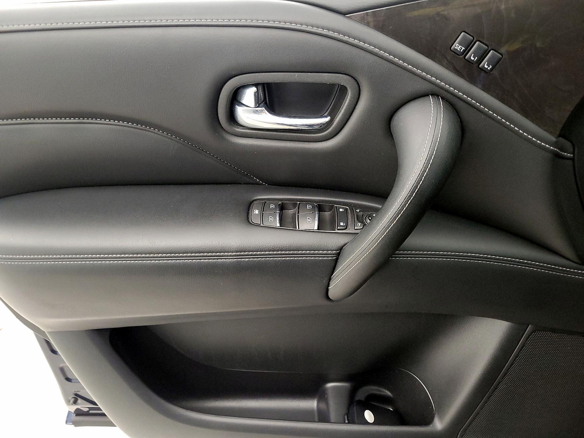 Thumbnail: 2024 INFINITI QX80 - 12