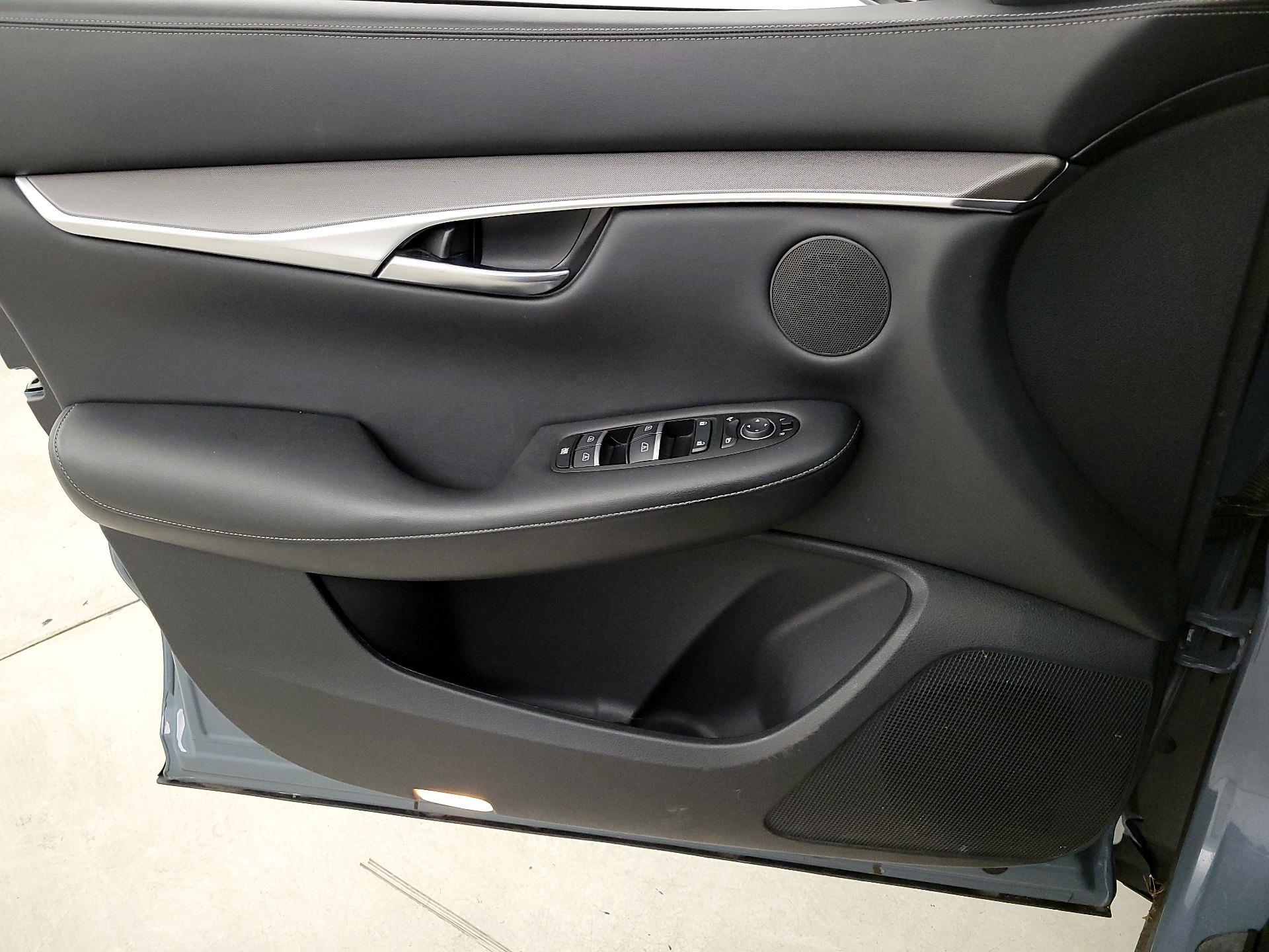 Thumbnail: 2022 INFINITI QX50 - 12