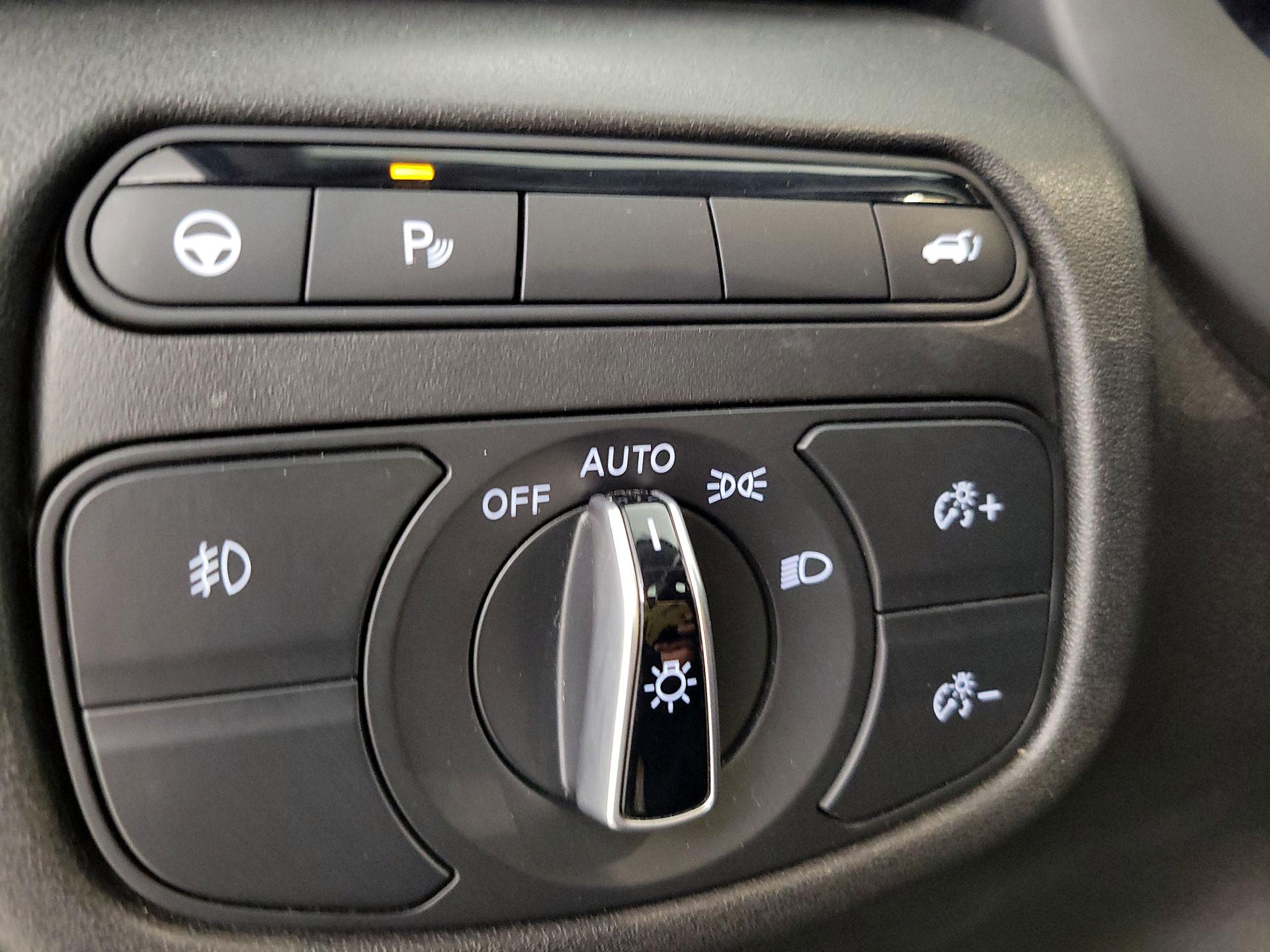 Thumbnail: 2022 INFINITI QX50 - 13