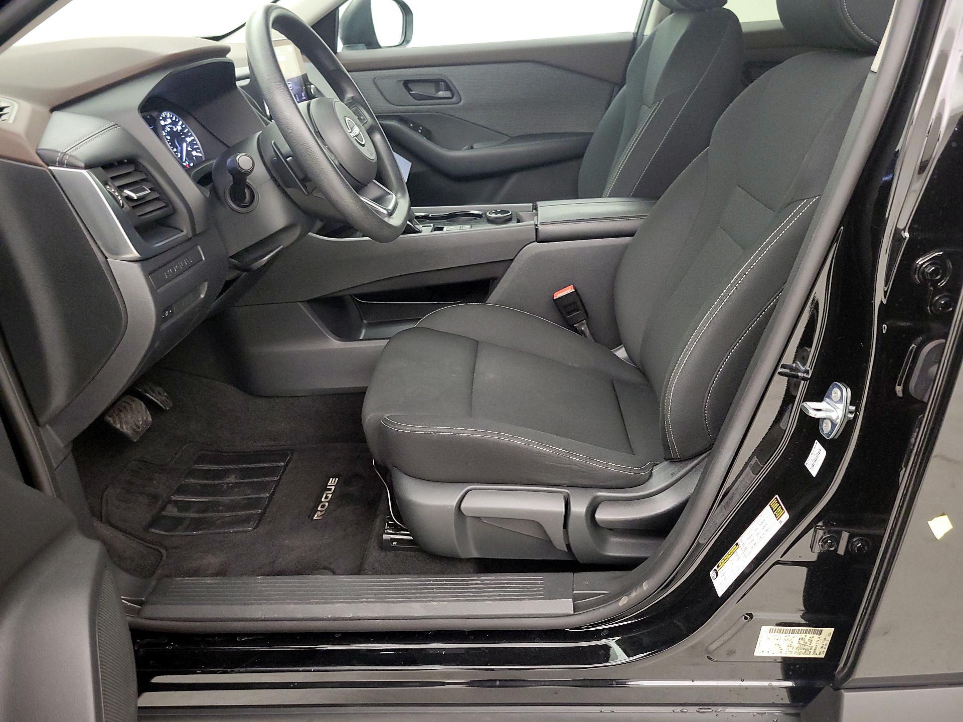 Thumbnail: 2023 Nissan Rogue - 11