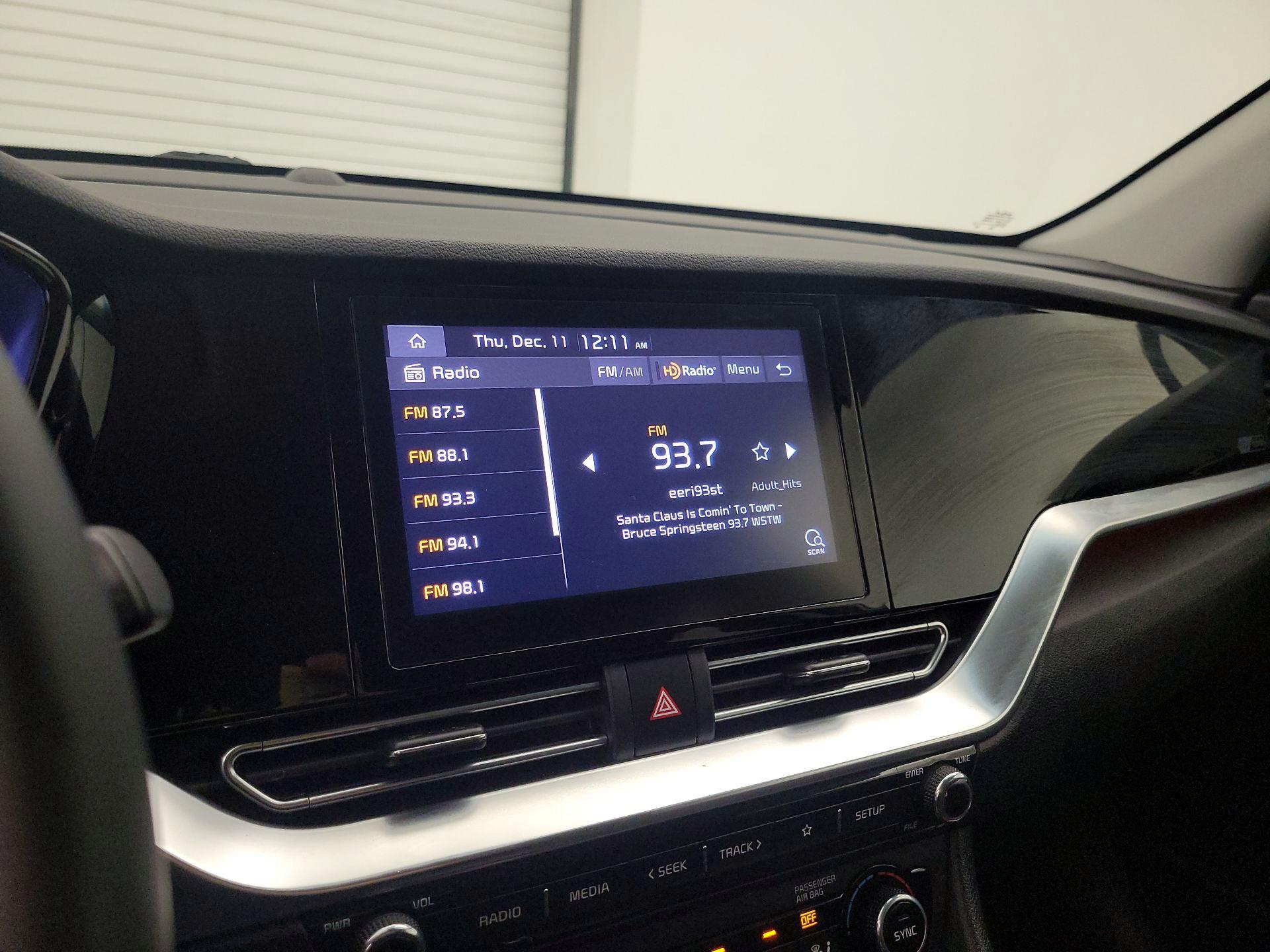 Thumbnail: 2022 Kia Niro - 15