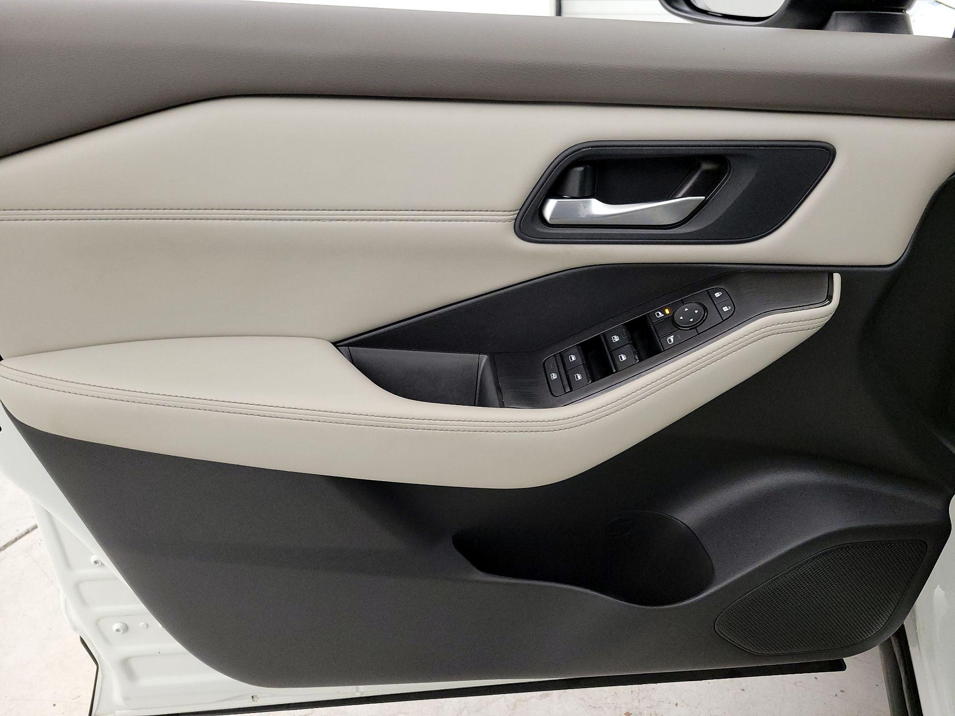 Thumbnail: 2023 Nissan Rogue - 12