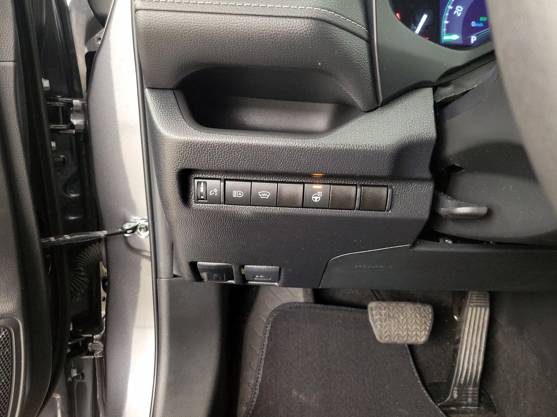 Thumbnail: 2023 Toyota RAV4 - 13