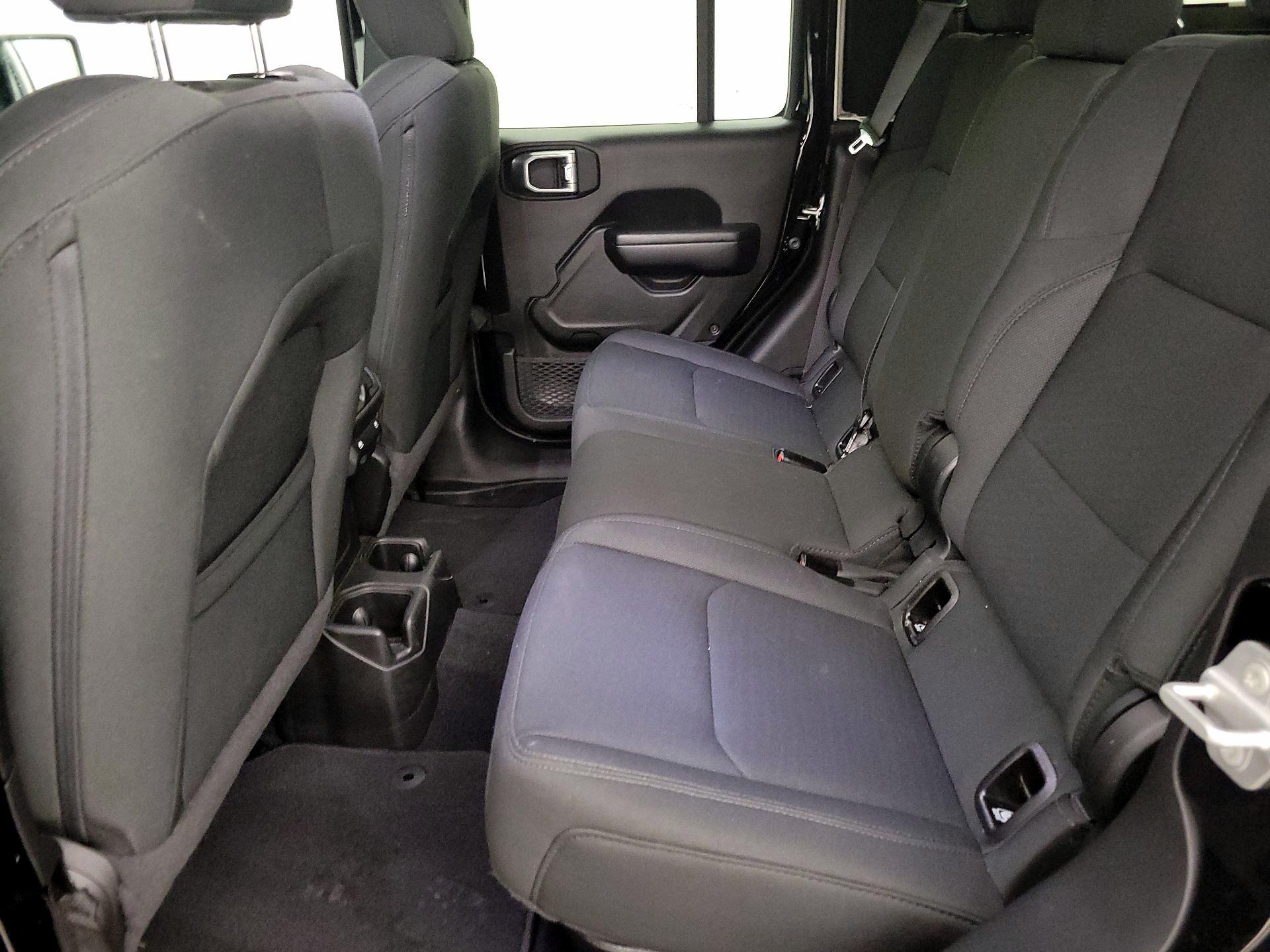 Thumbnail: 2021 Jeep Gladiator - 19