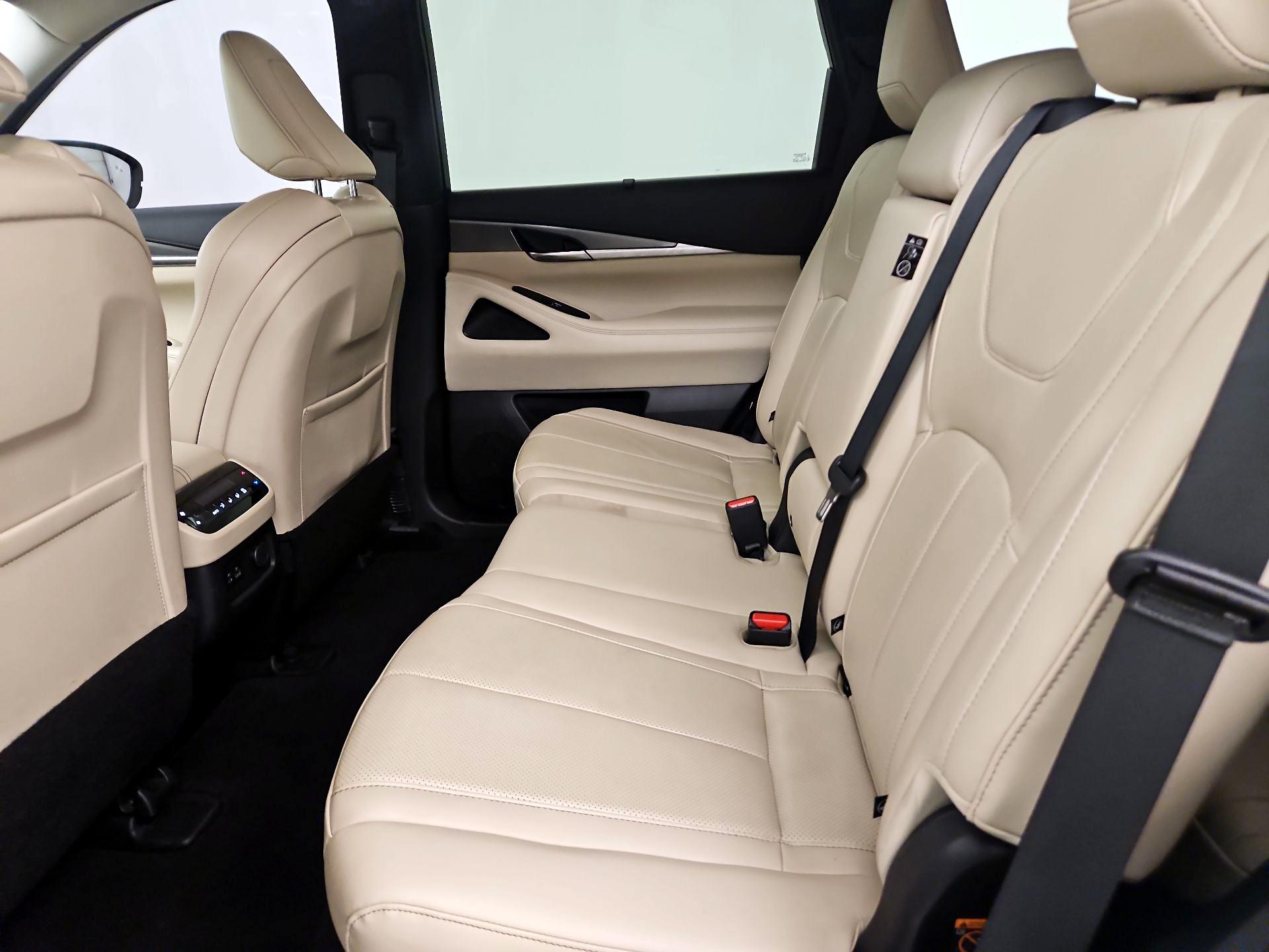 Thumbnail: 2023 INFINITI QX60 - 18
