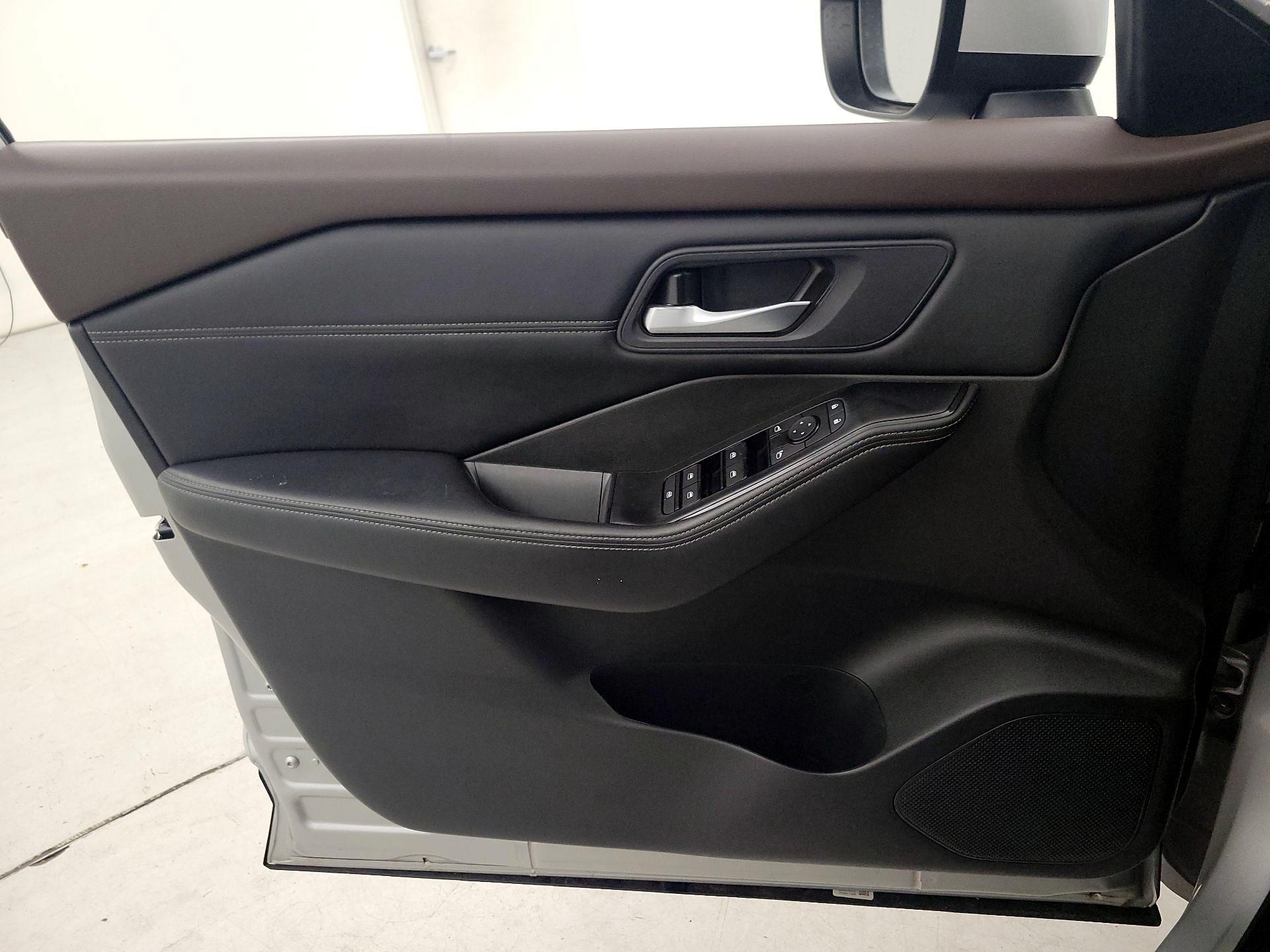 Thumbnail: 2023 Nissan Rogue - 12