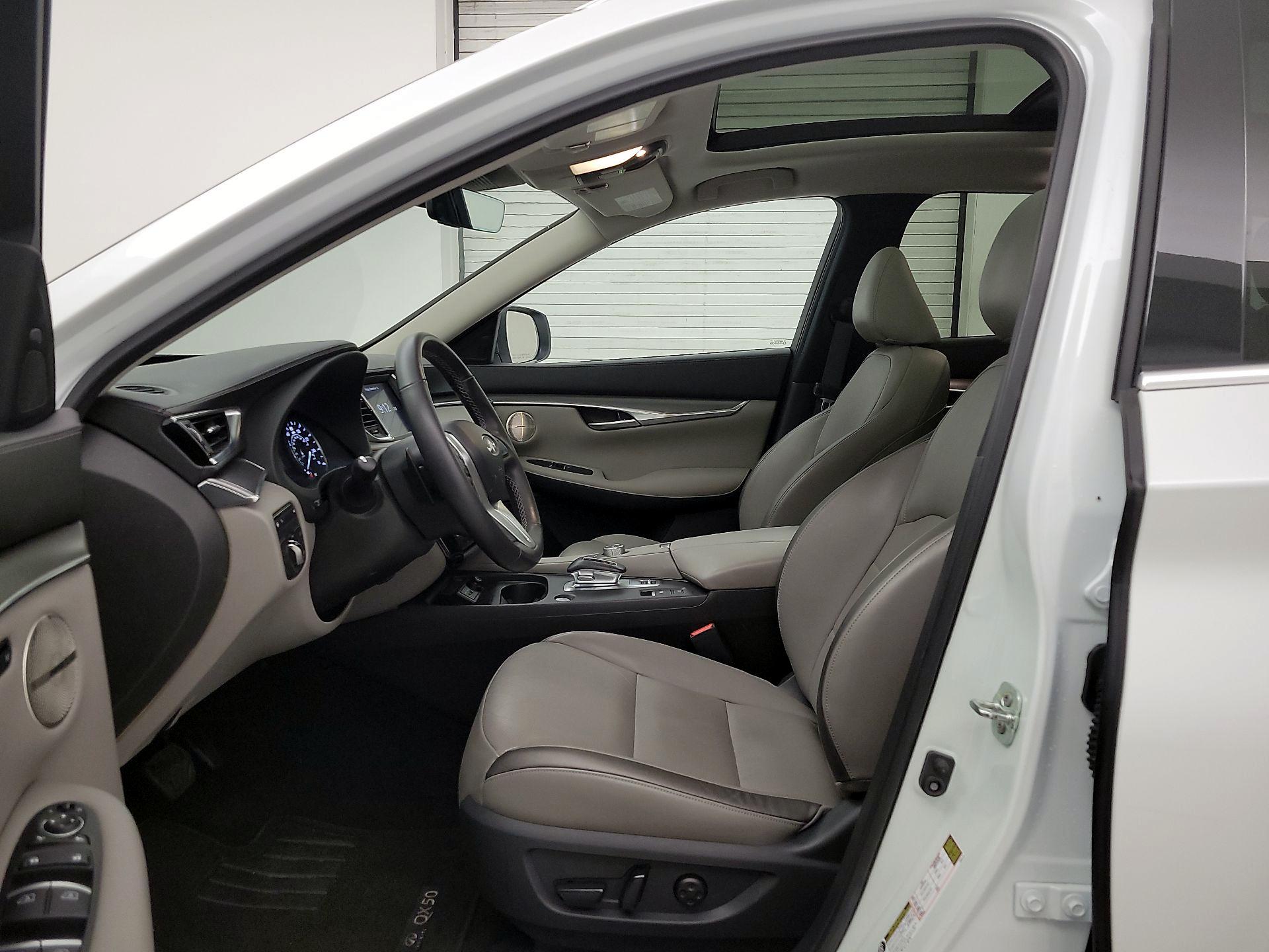 Thumbnail: 2023 INFINITI QX50 - 11