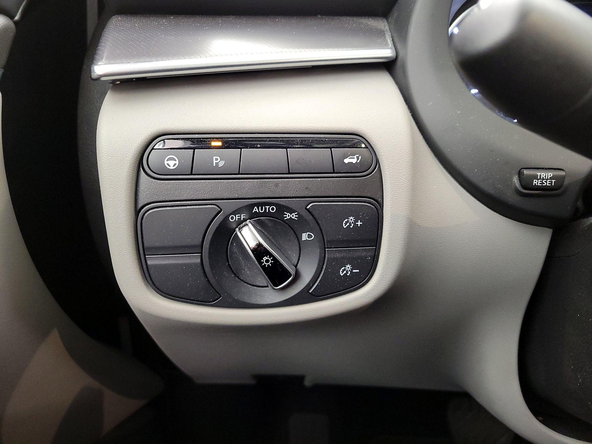 Thumbnail: 2023 INFINITI QX50 - 13