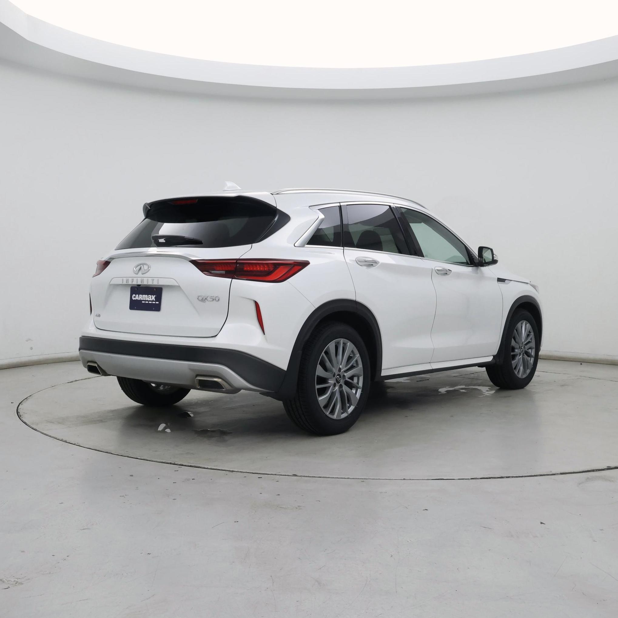 Thumbnail: 2023 INFINITI QX50 - 8