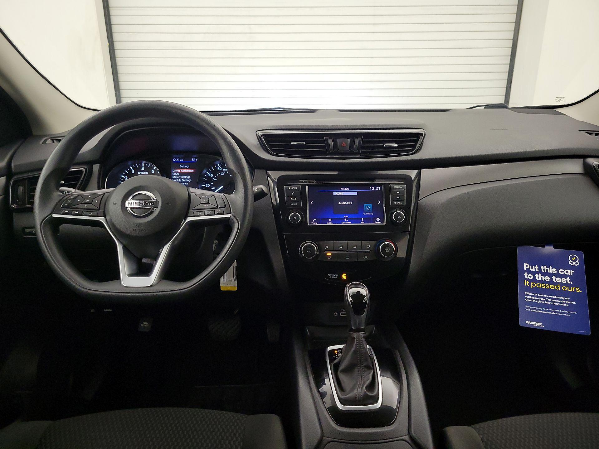 Thumbnail: 2021 Nissan Rogue Sport - 9