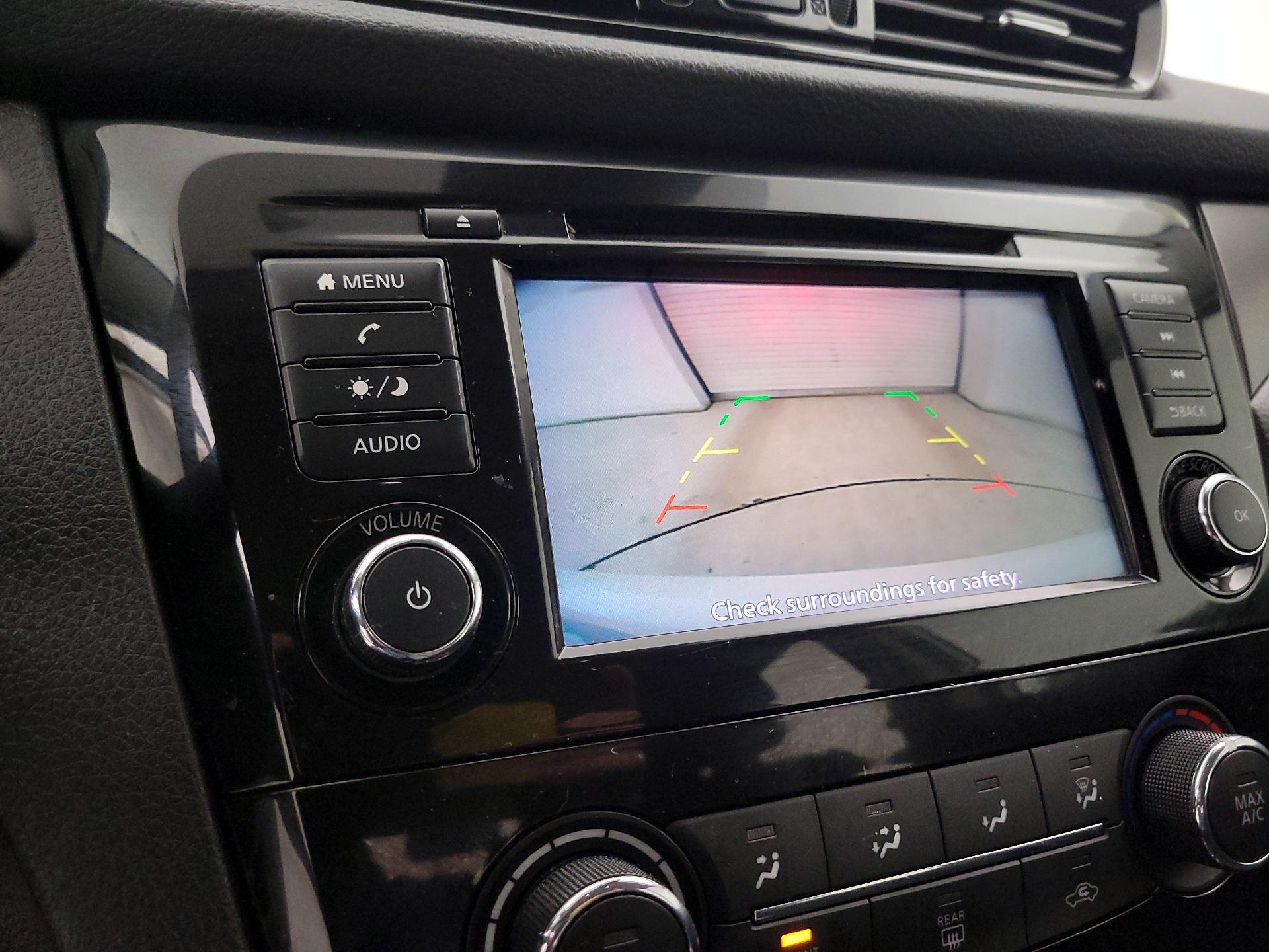 Thumbnail: 2021 Nissan Rogue Sport - 14