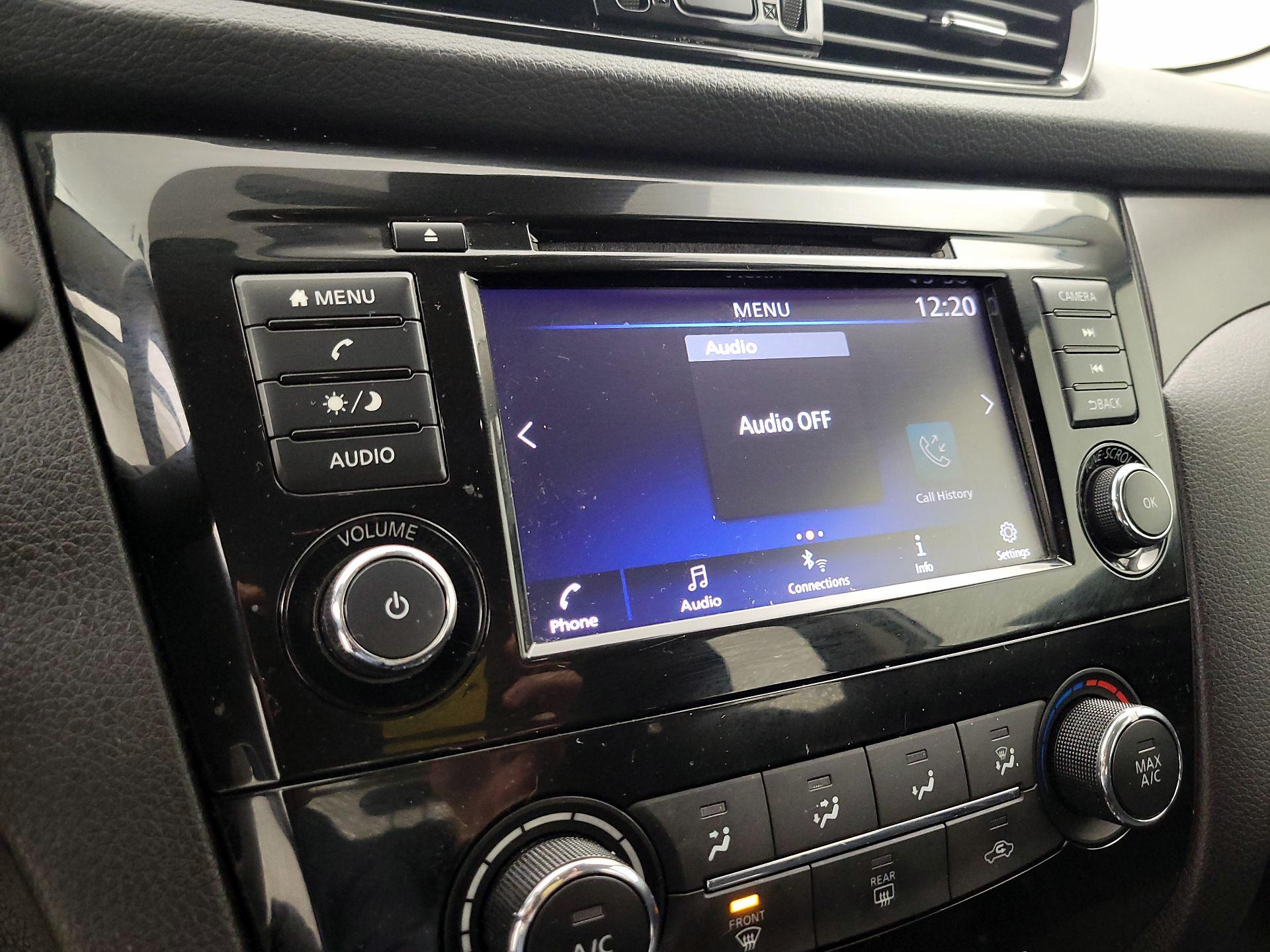 Thumbnail: 2021 Nissan Rogue Sport - 15