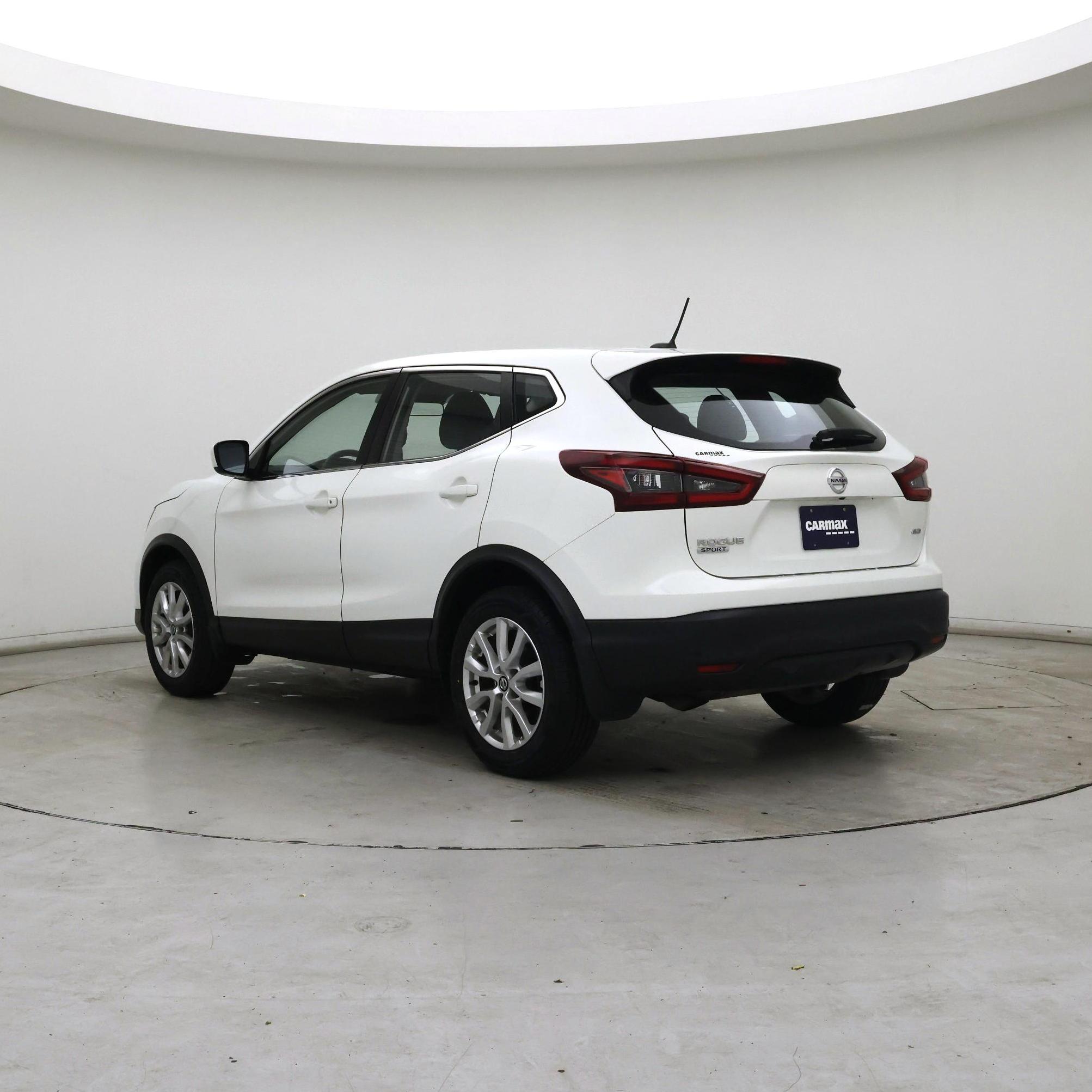 Thumbnail: 2021 Nissan Rogue Sport - 2