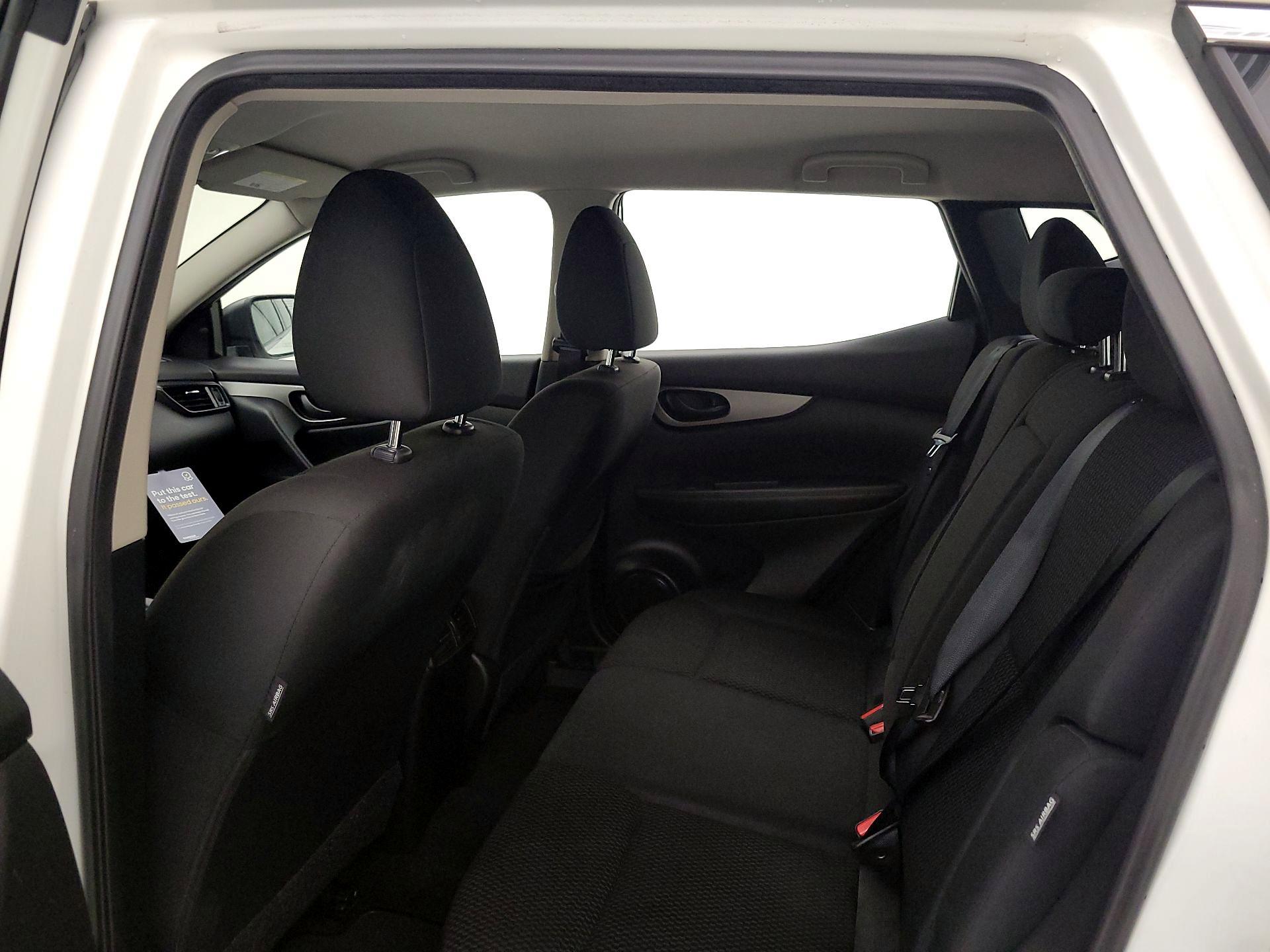 Thumbnail: 2021 Nissan Rogue Sport - 19