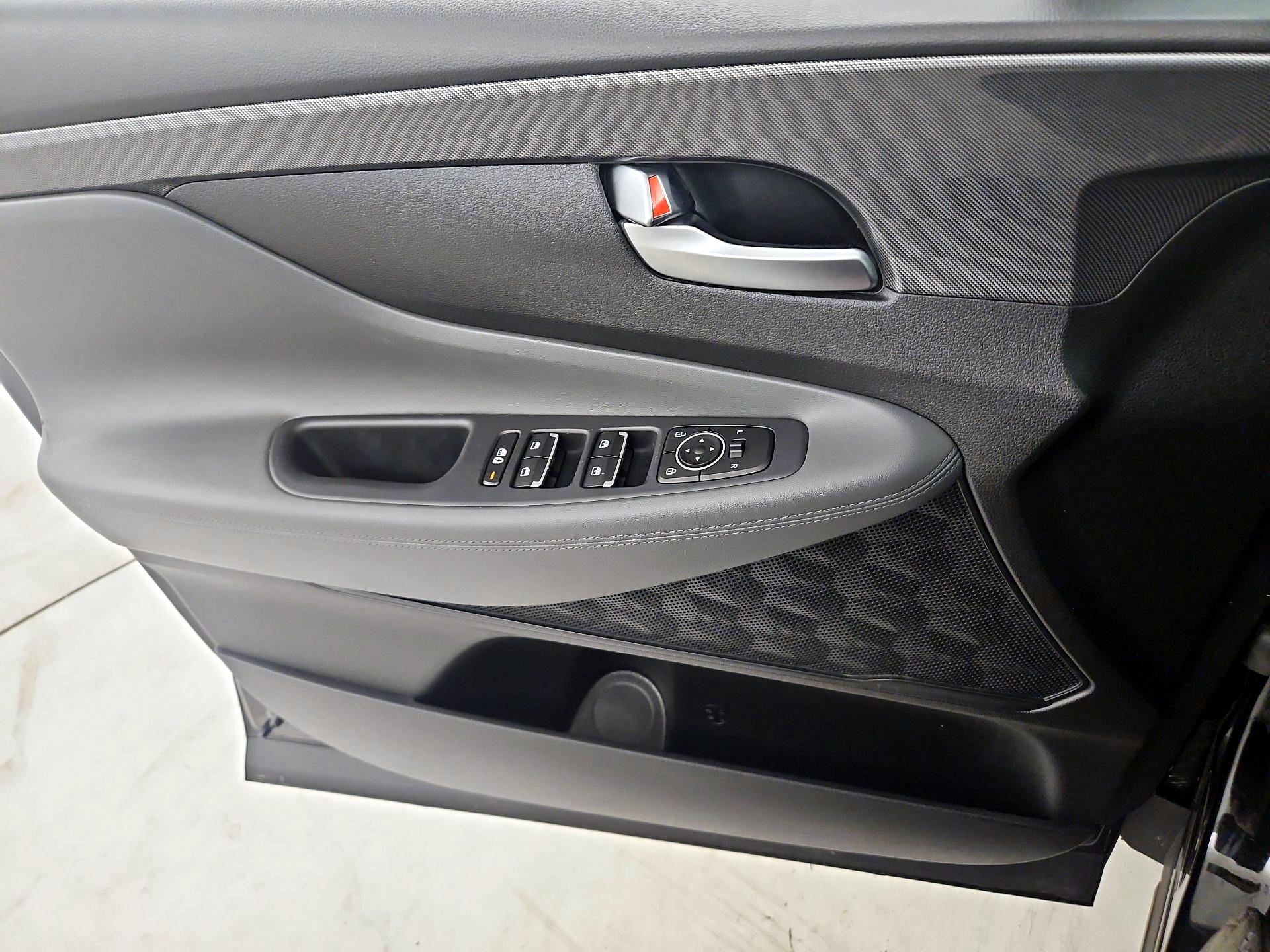 Thumbnail: 2023 Hyundai Santa Fe - 12