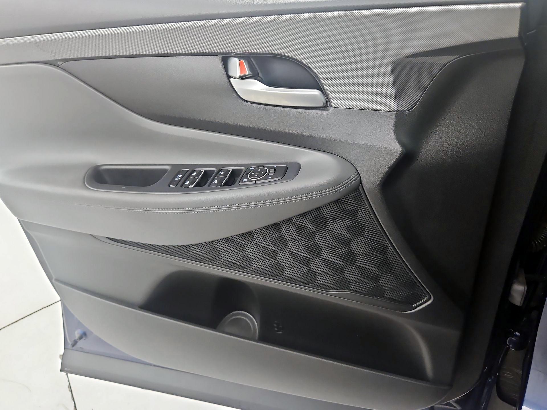 Thumbnail: 2023 Hyundai Santa Fe - 12