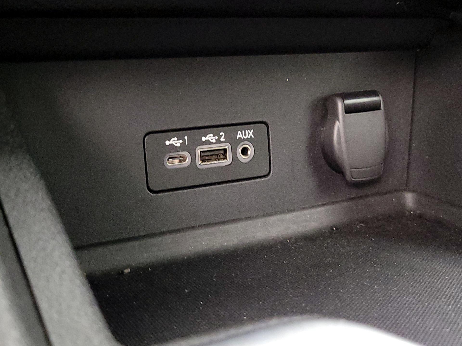 Thumbnail: 2022 Nissan Sentra - 18