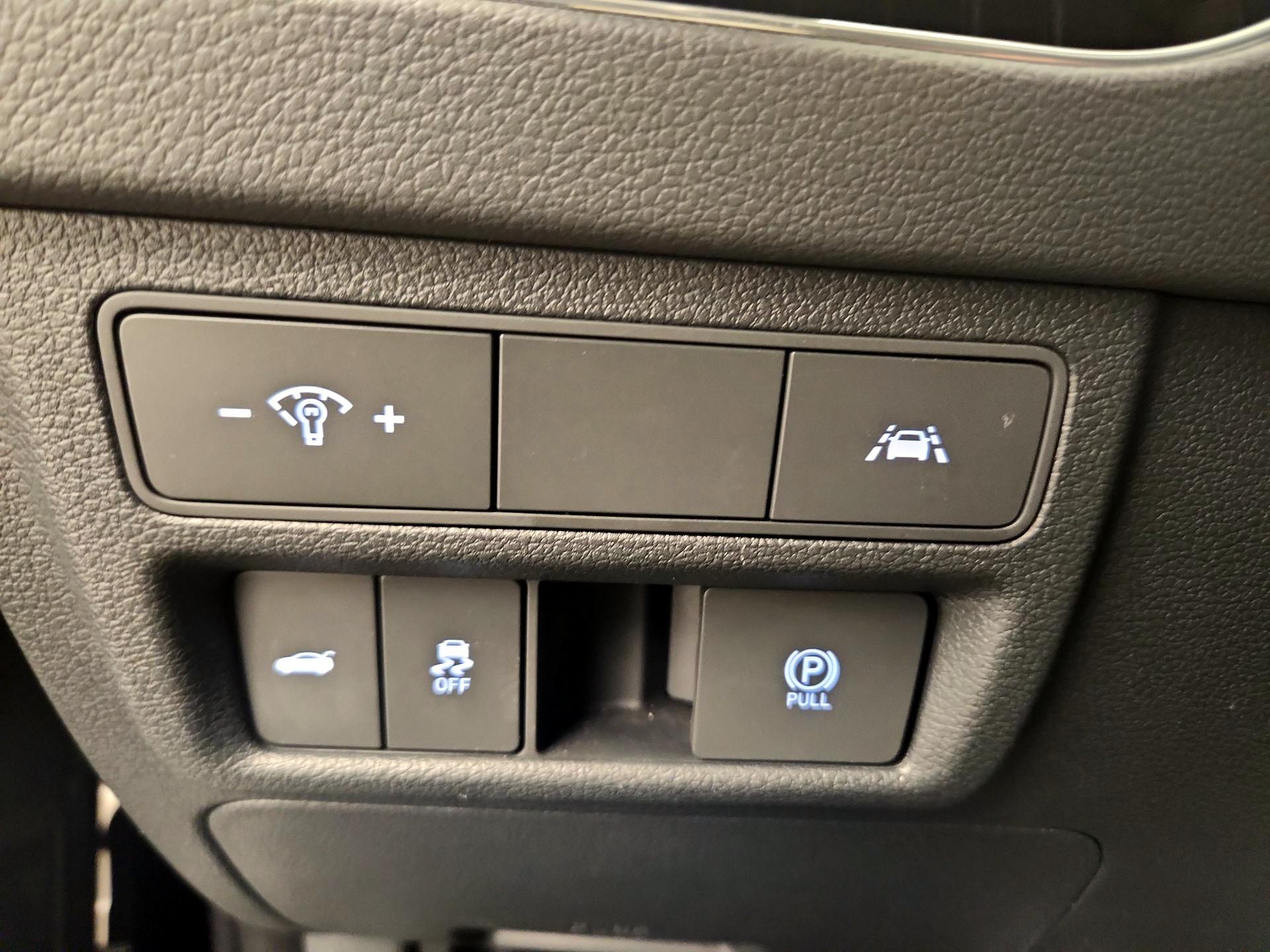 Thumbnail: 2023 Hyundai Sonata - 13