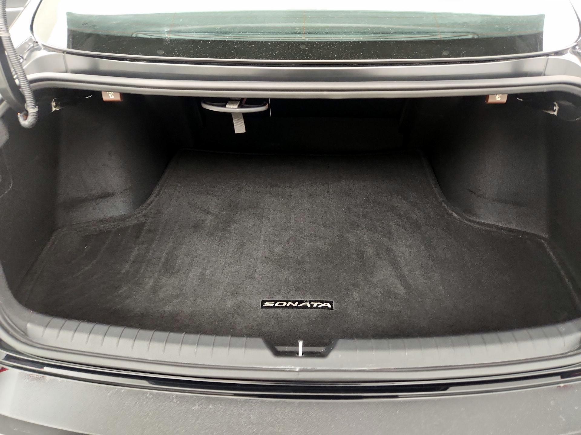 Thumbnail: 2023 Hyundai Sonata - 20