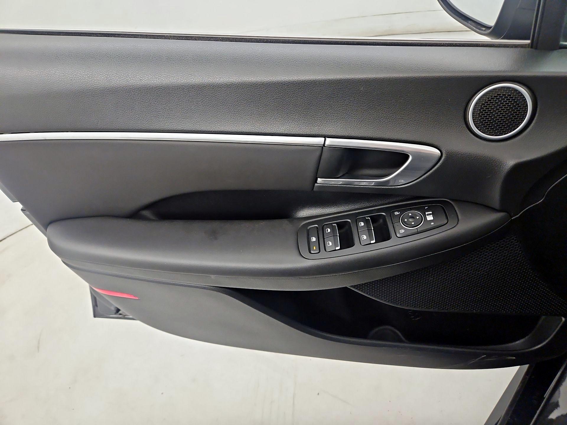 Thumbnail: 2023 Hyundai Sonata - 12