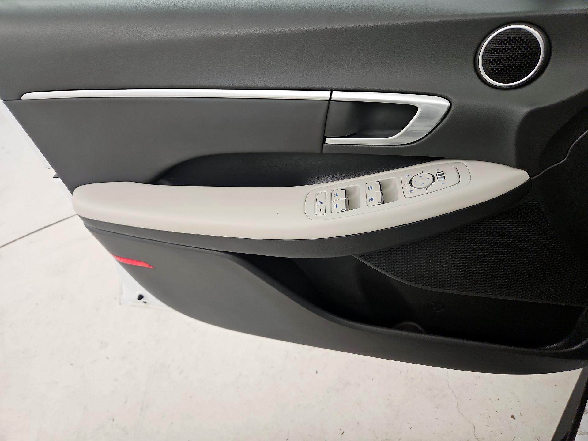 Thumbnail: 2022 Hyundai Sonata - 12