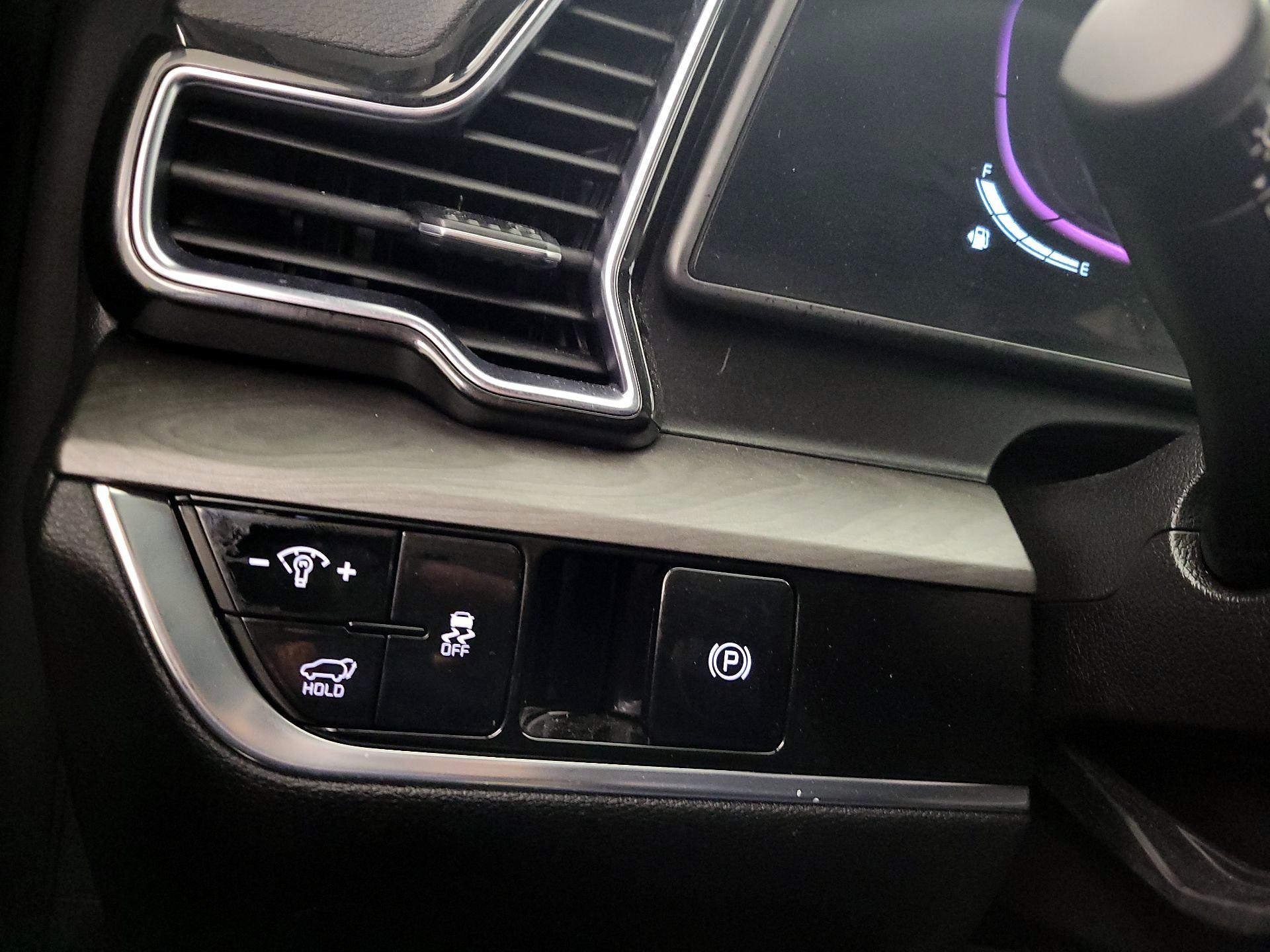 Thumbnail: 2023 Kia Sportage - 13