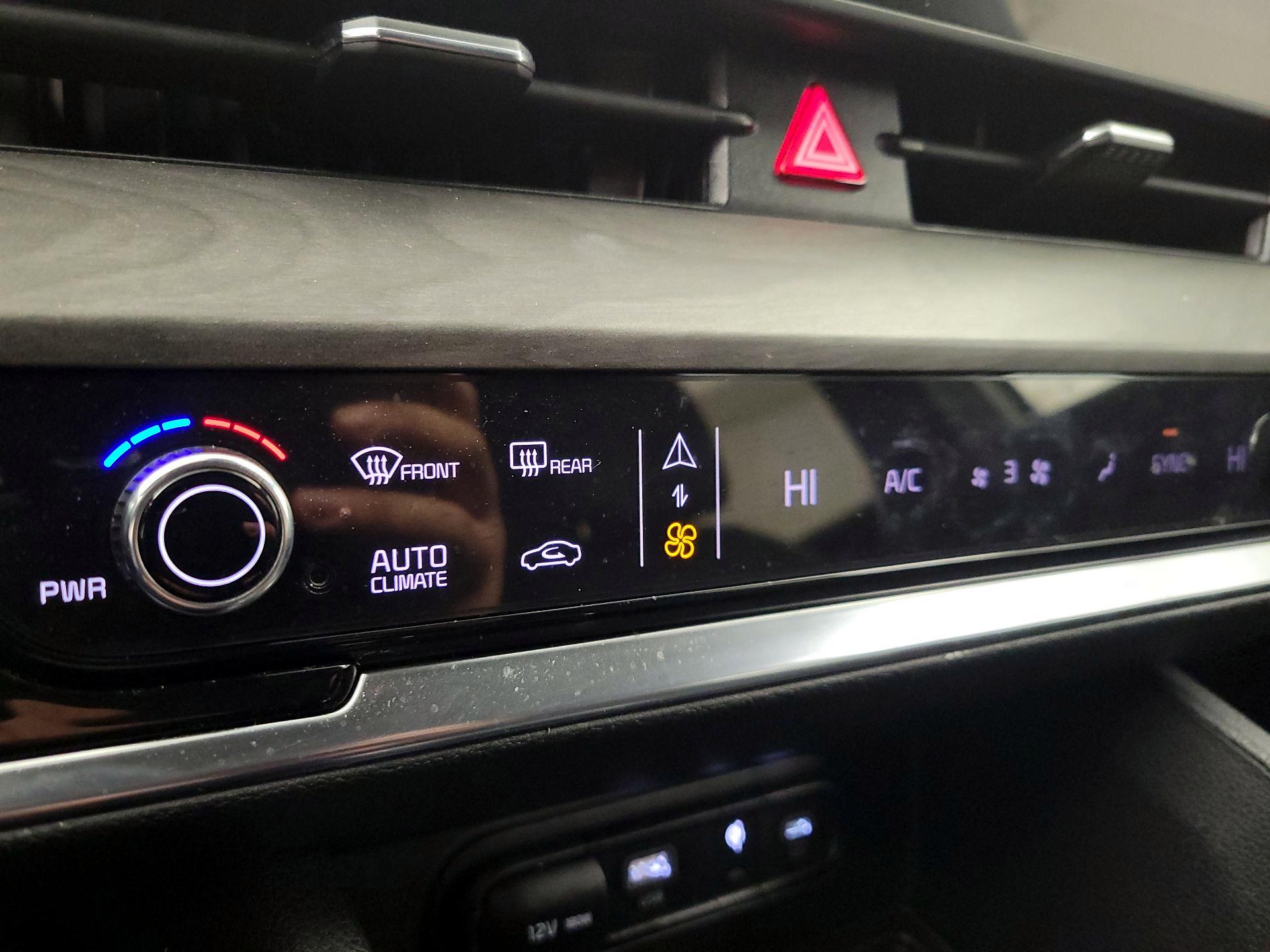 Thumbnail: 2023 Kia Sportage - 17