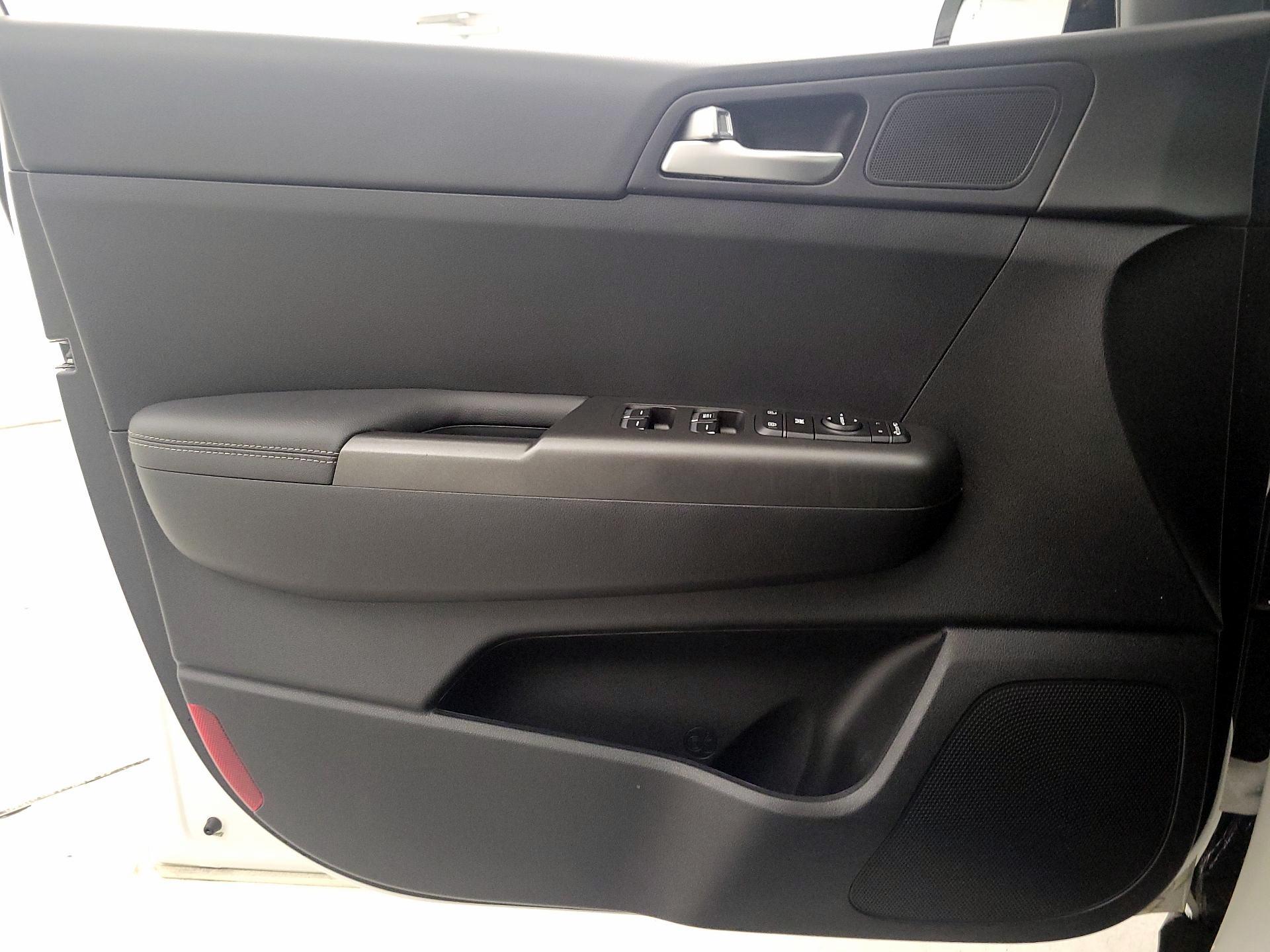 Thumbnail: 2022 Kia Sportage - 12